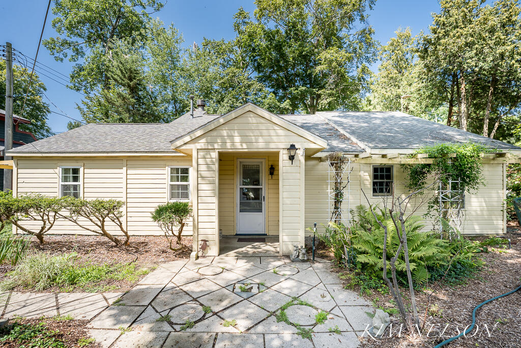 5170 South Shore Drive Property Photo 1