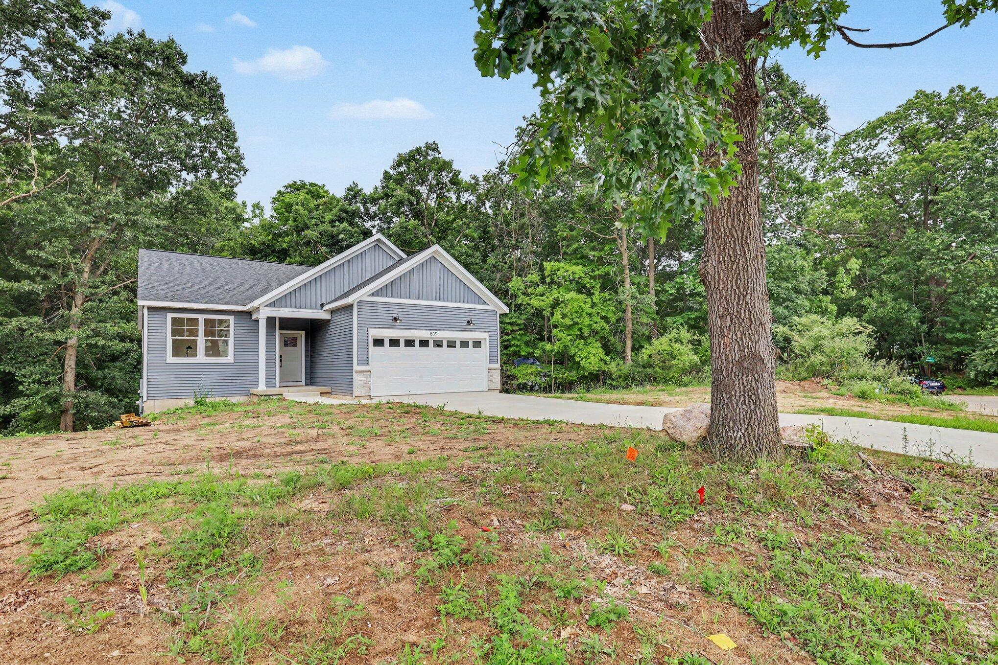 839 Morgan Drive Property Photo 4