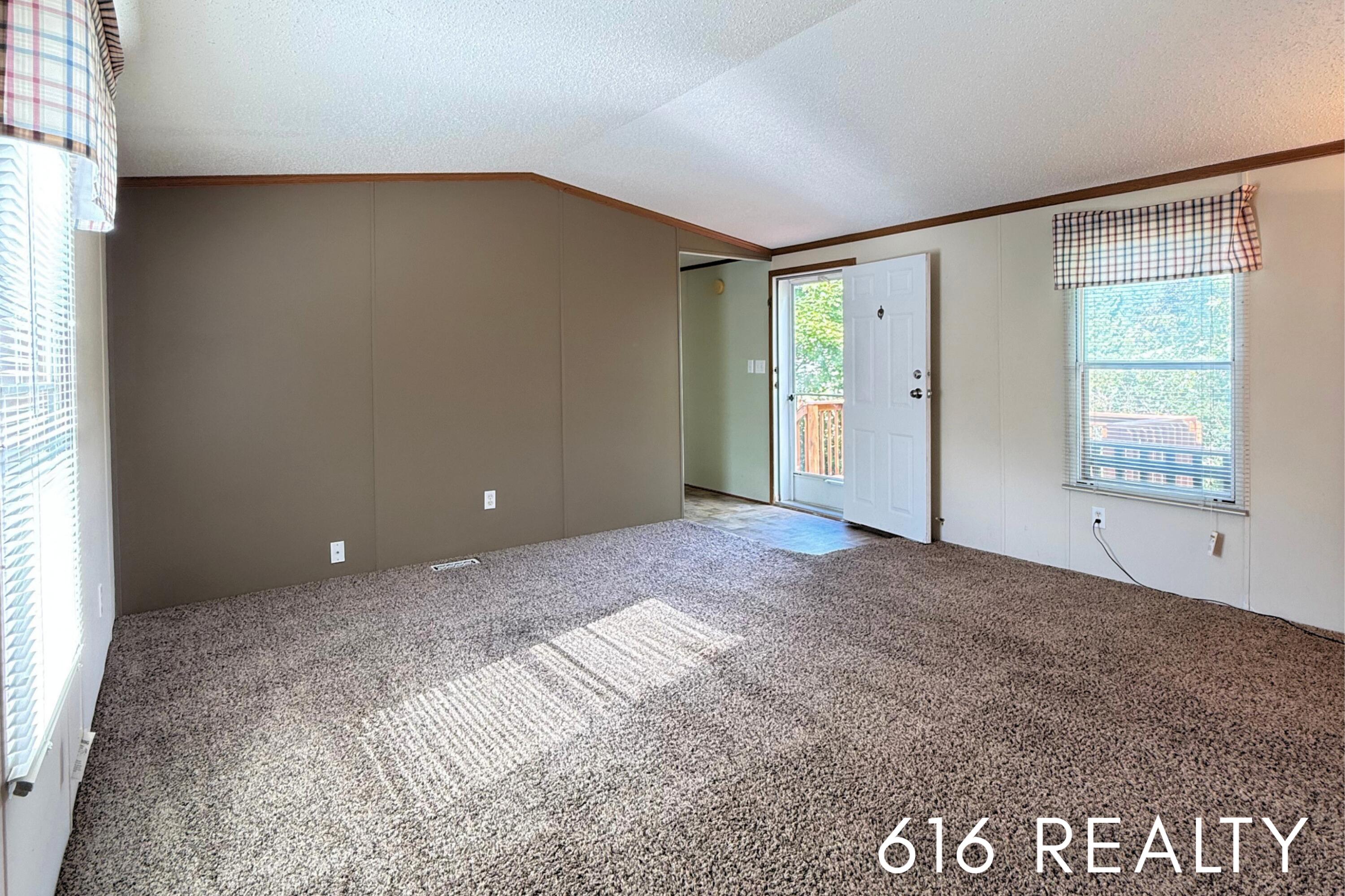 1382 Beaver Dam Drive Ne Property Photo 6