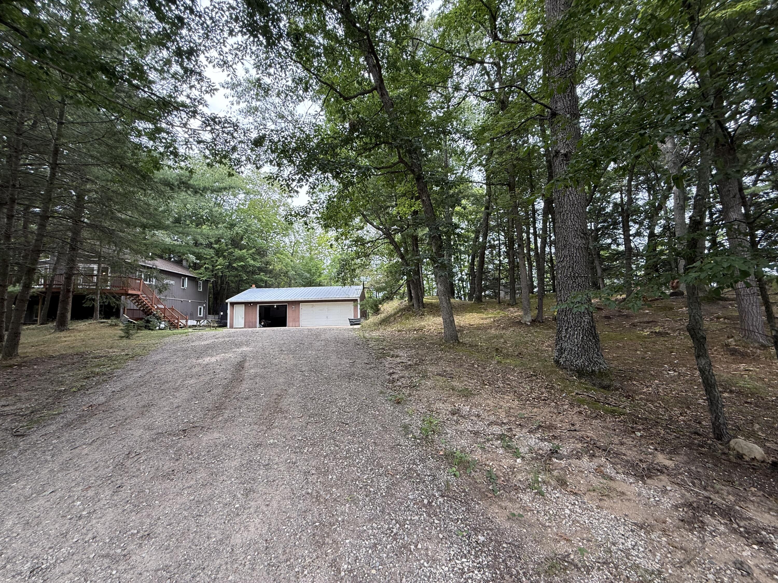 5700 W Lakeshore Court Property Photo 3