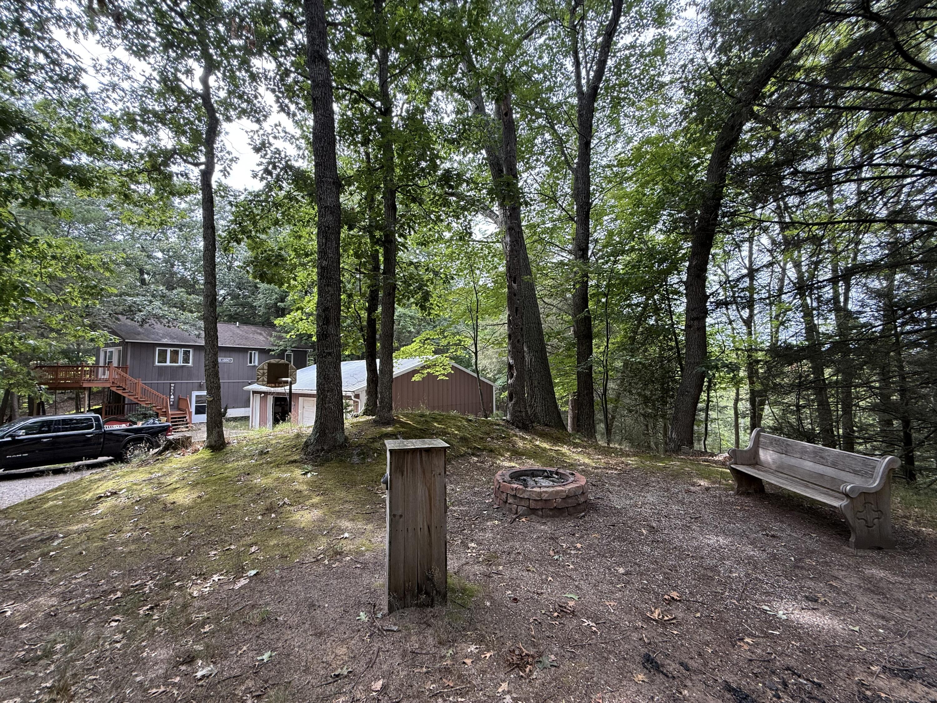 5700 W Lakeshore Court Property Photo 4
