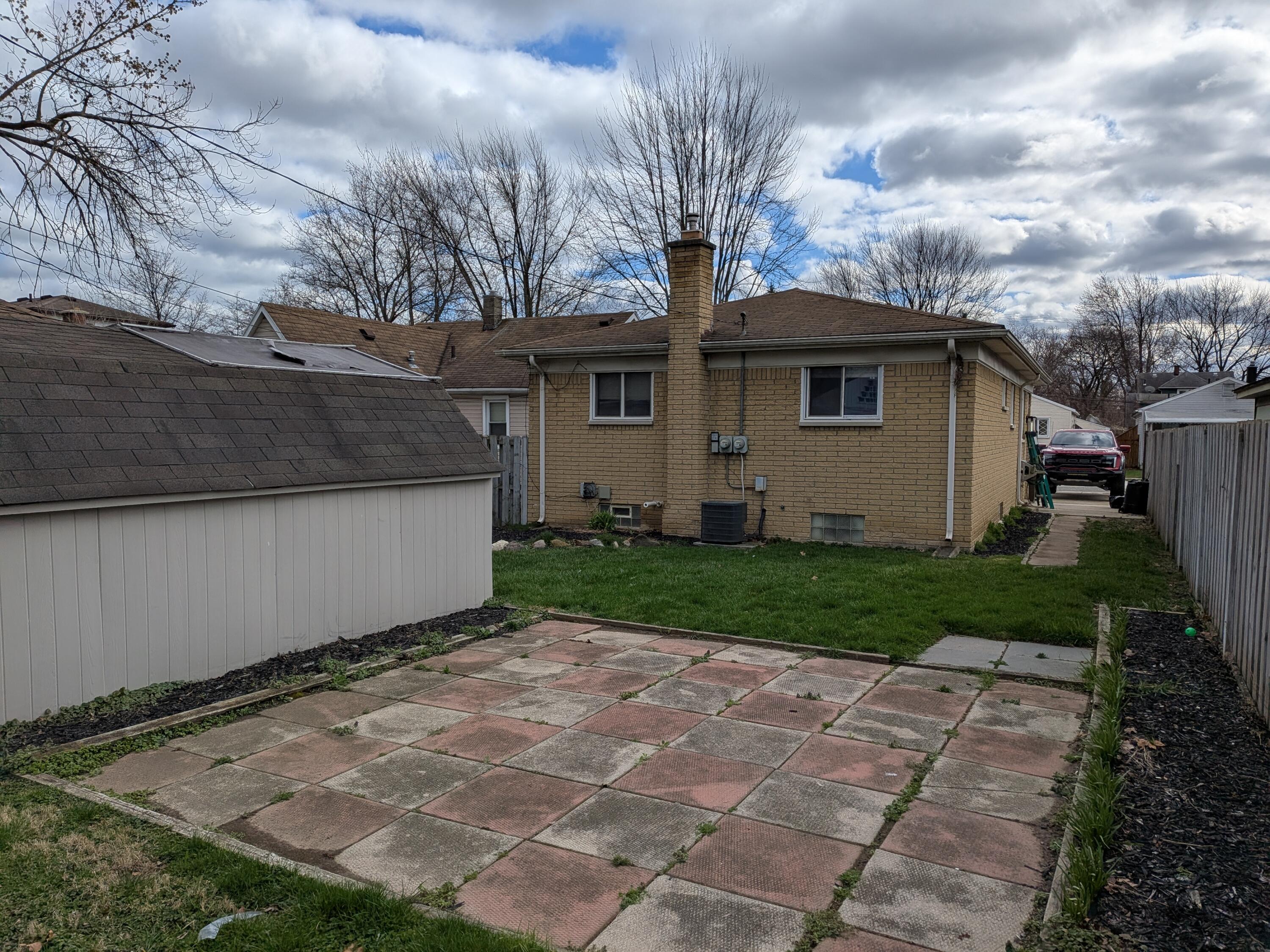 2140 Olive Avenue Property Photo 3