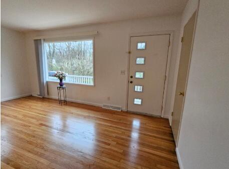 954 Rose Drive Property Photo 5