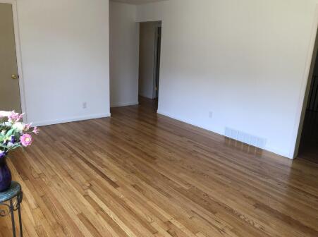 954 Rose Drive Property Photo 8