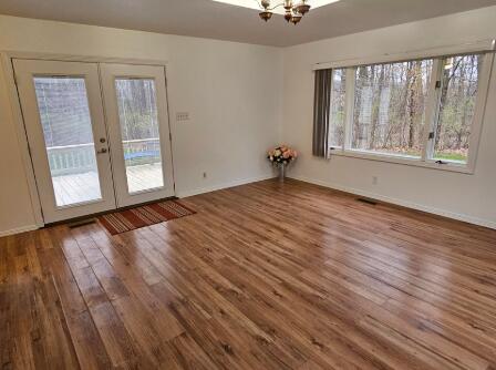954 Rose Drive Property Photo 14