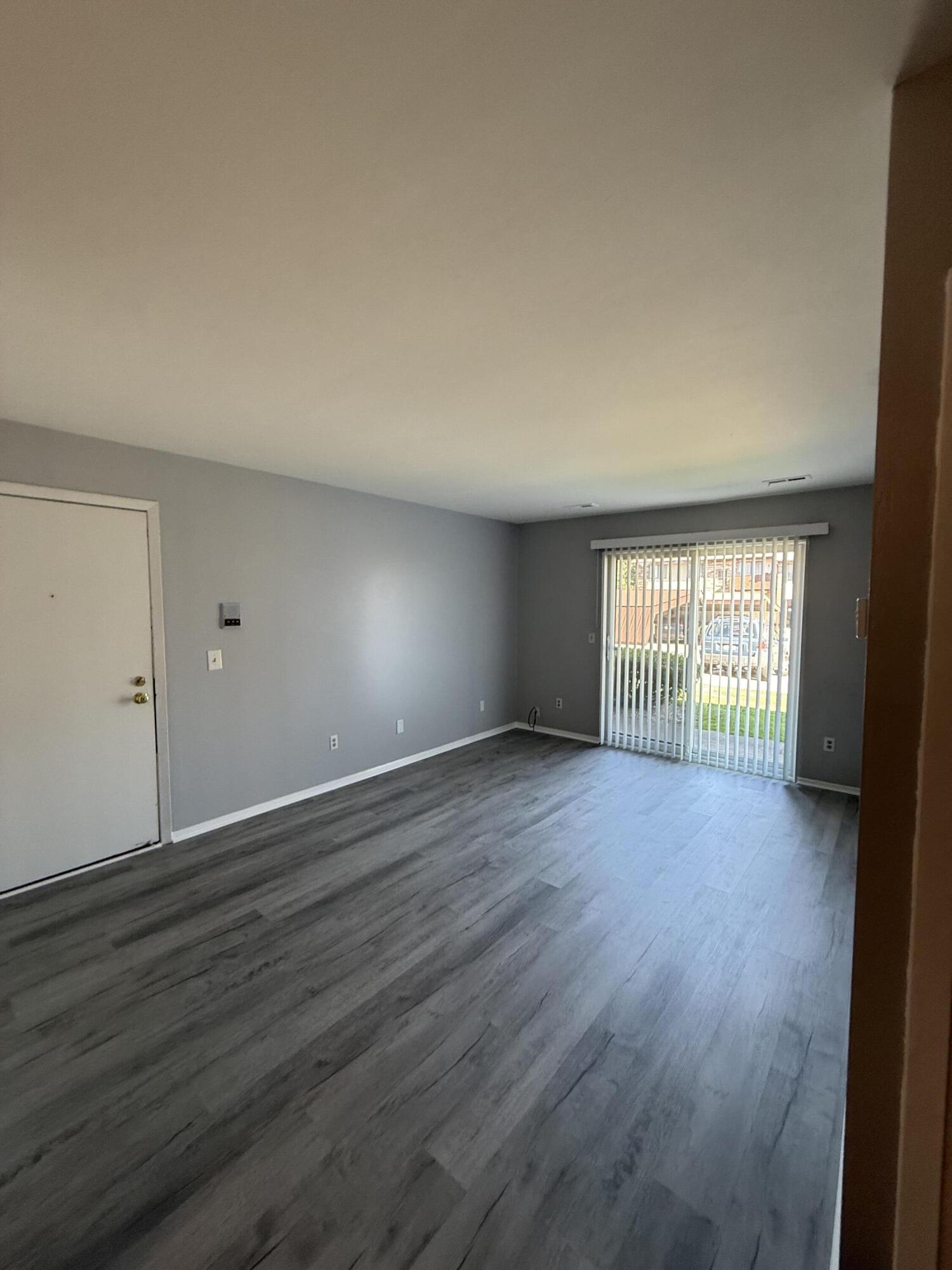 7708 Manor Circle Apt 103 Property Photo 4