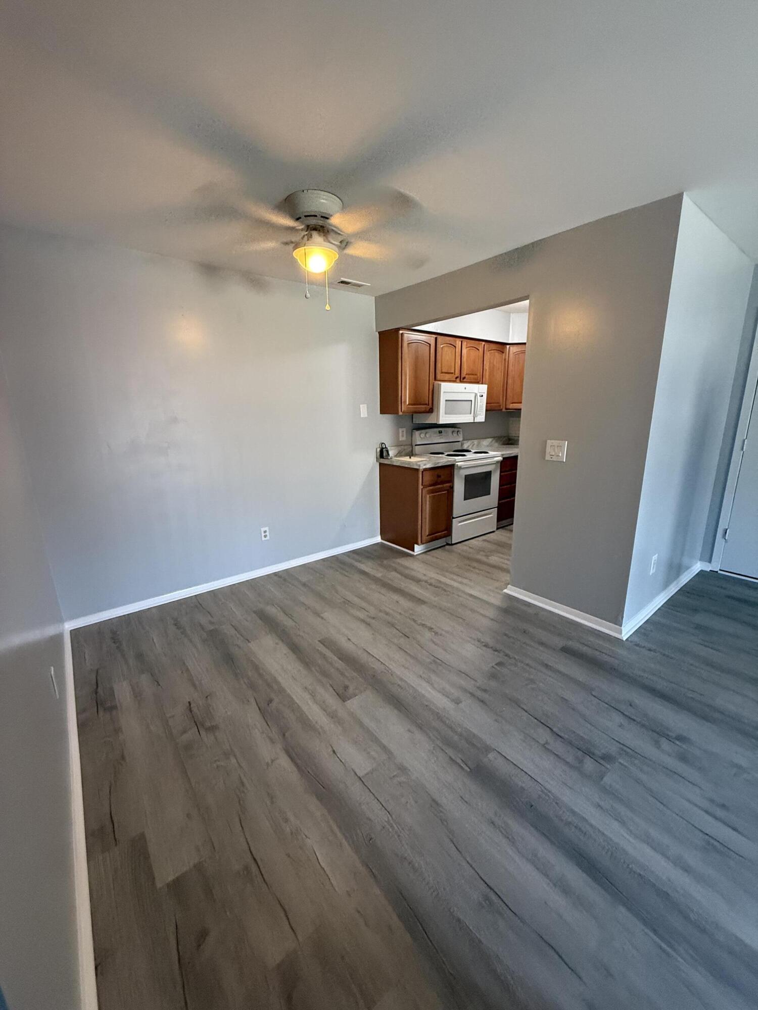 7708 Manor Circle Apt 103 Property Photo 6