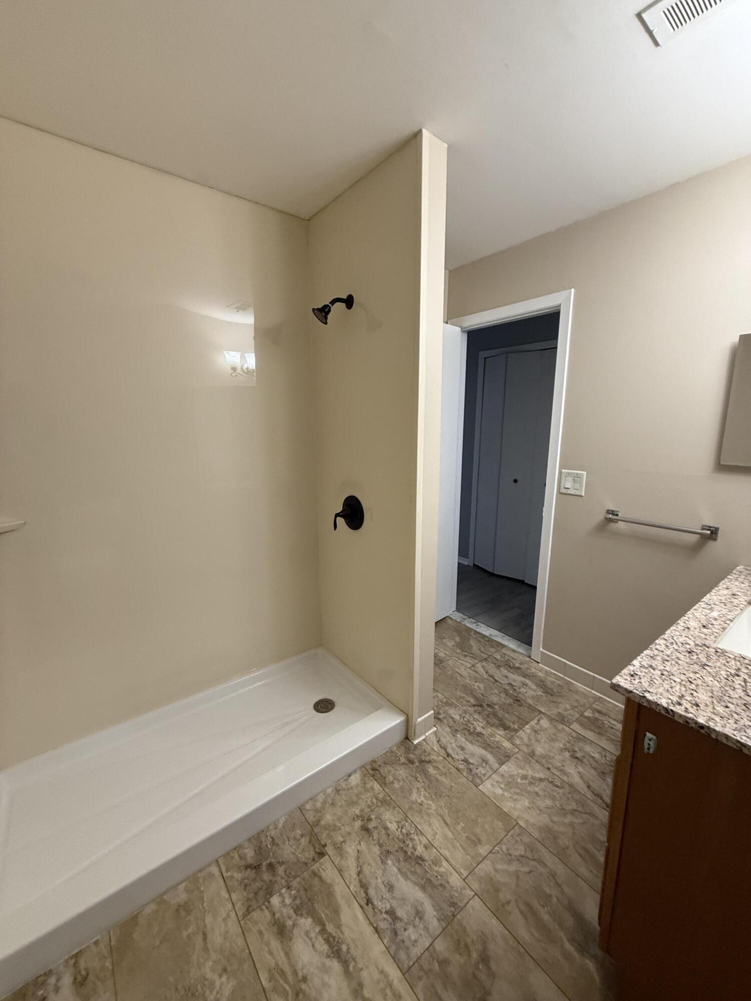 7708 Manor Circle Apt 103 Property Photo 12