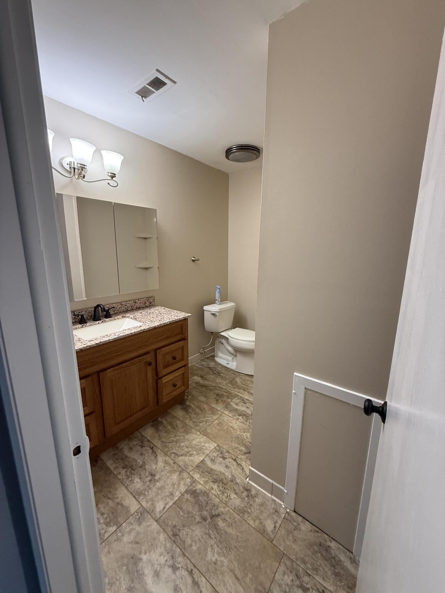 7708 Manor Circle Apt 103 Property Photo 13