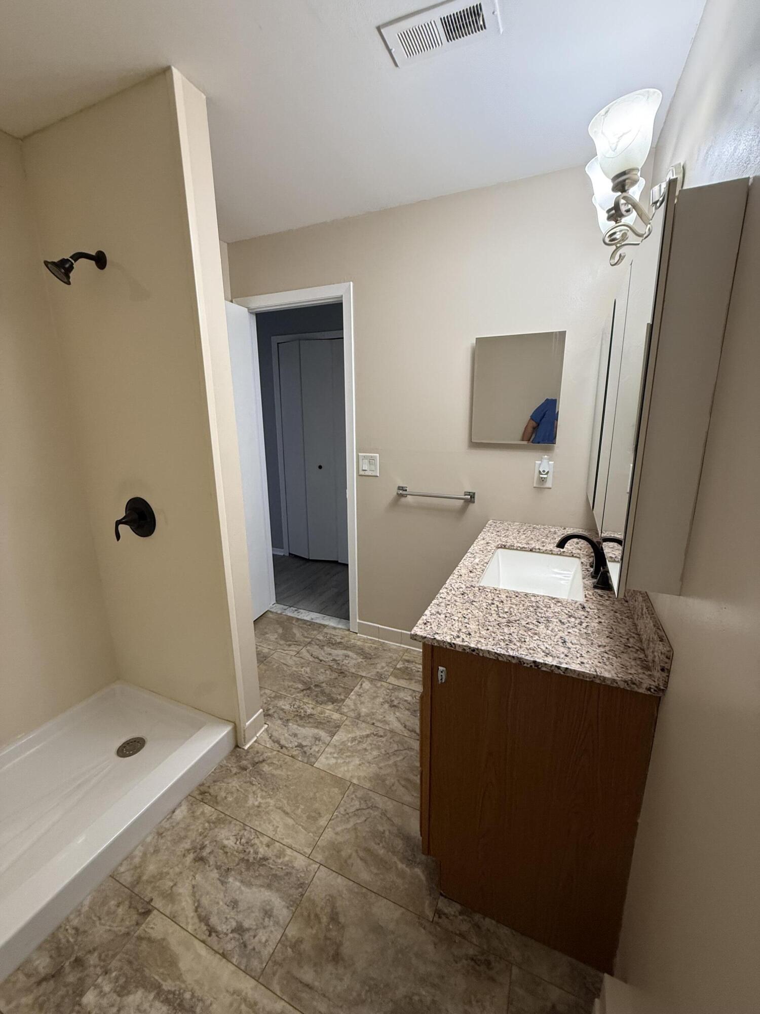 7708 Manor Circle Apt 103 Property Photo 14