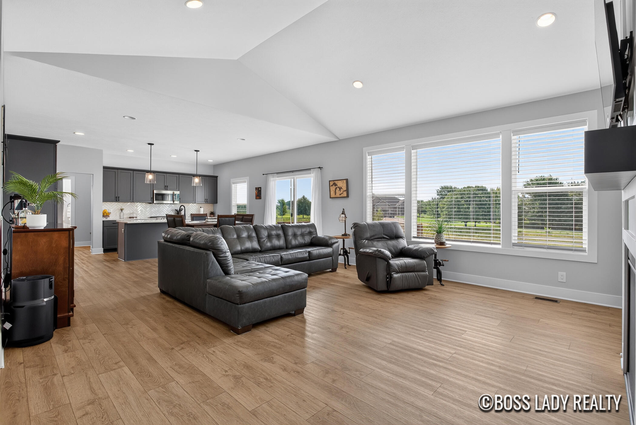9560 Fields Drive 37 Property Photo 8