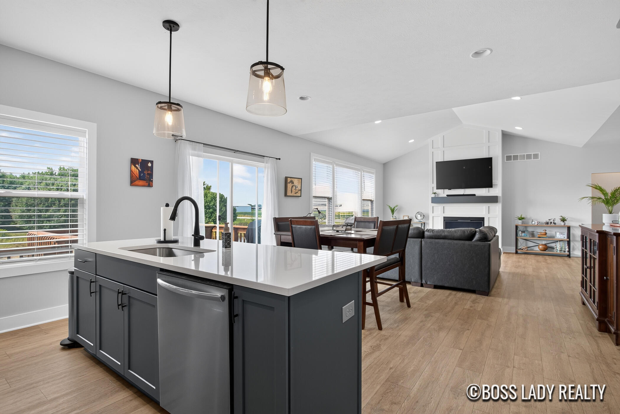 9560 Fields Drive 37 Property Photo 17