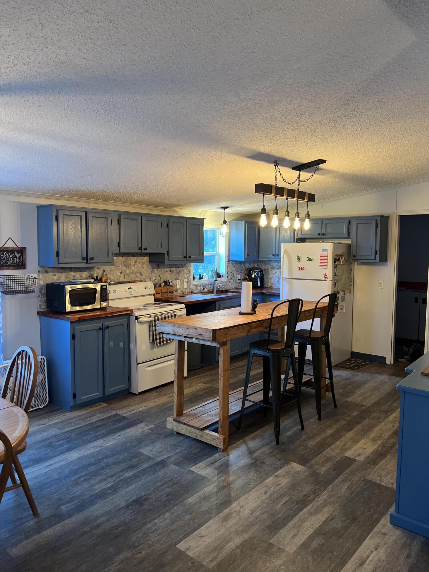 7516 Covert Road Ne Property Photo 12