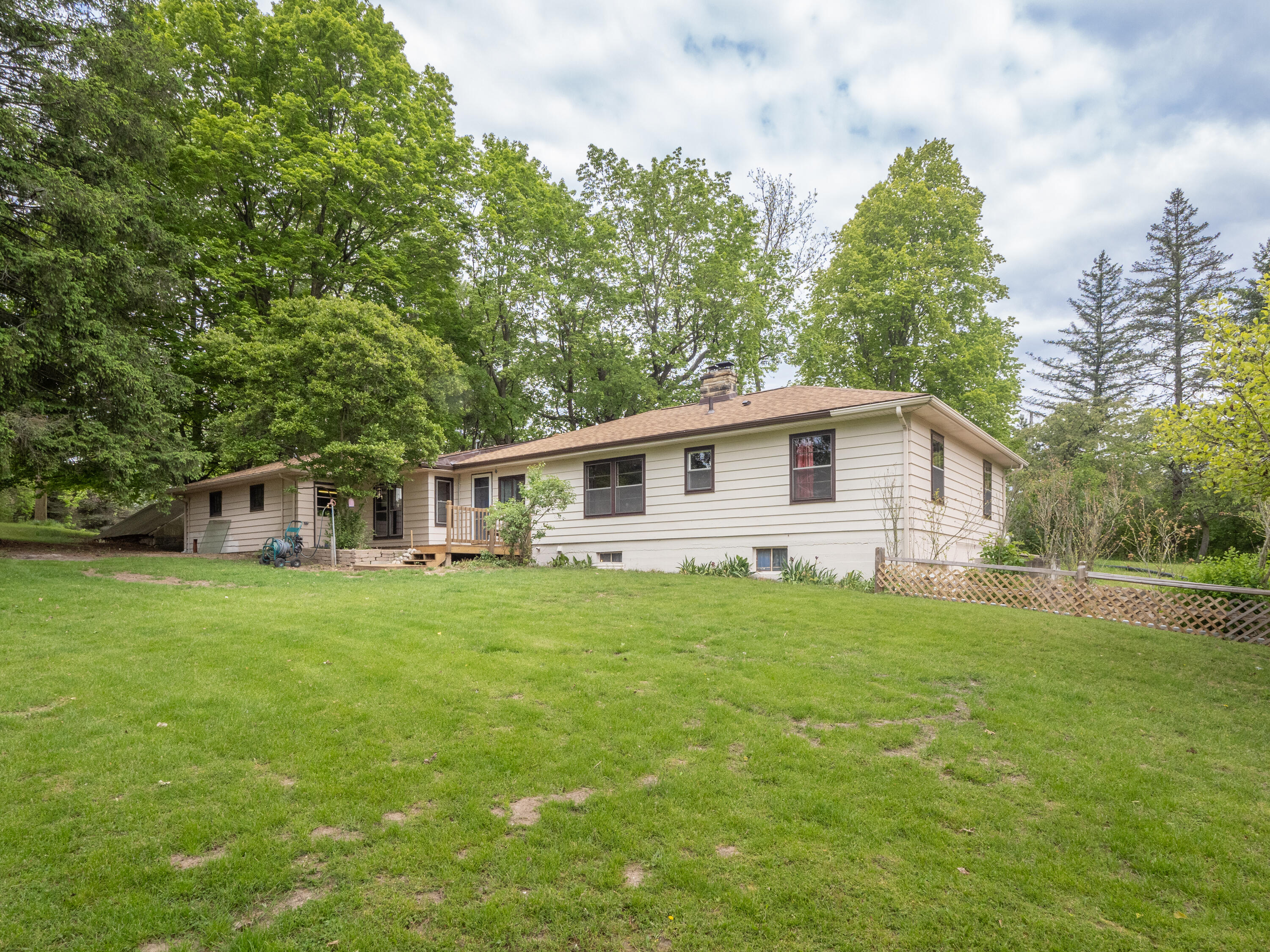 59021 County Road 215 Property Photo 3