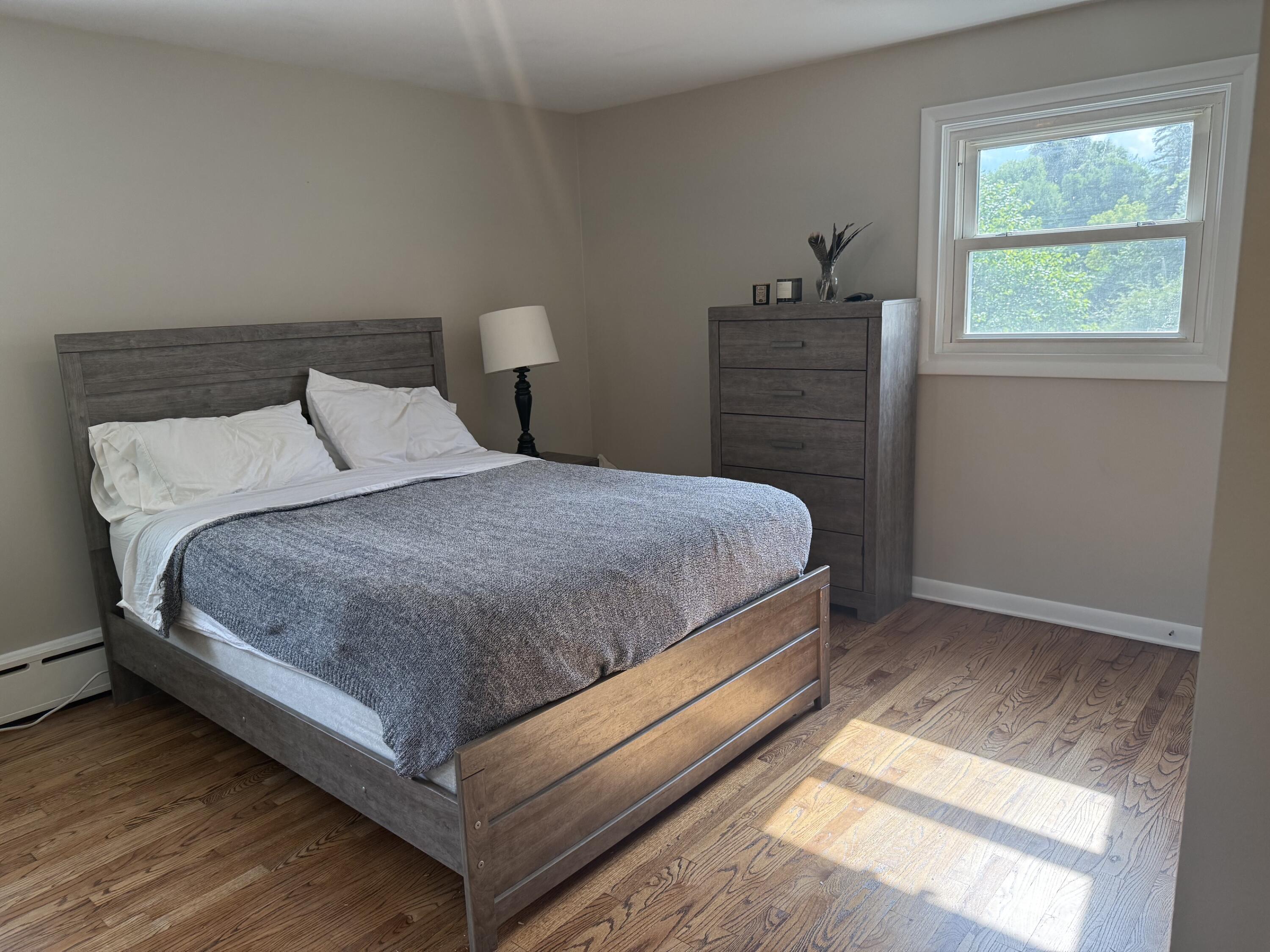 1122 W Green Street Property Photo 10