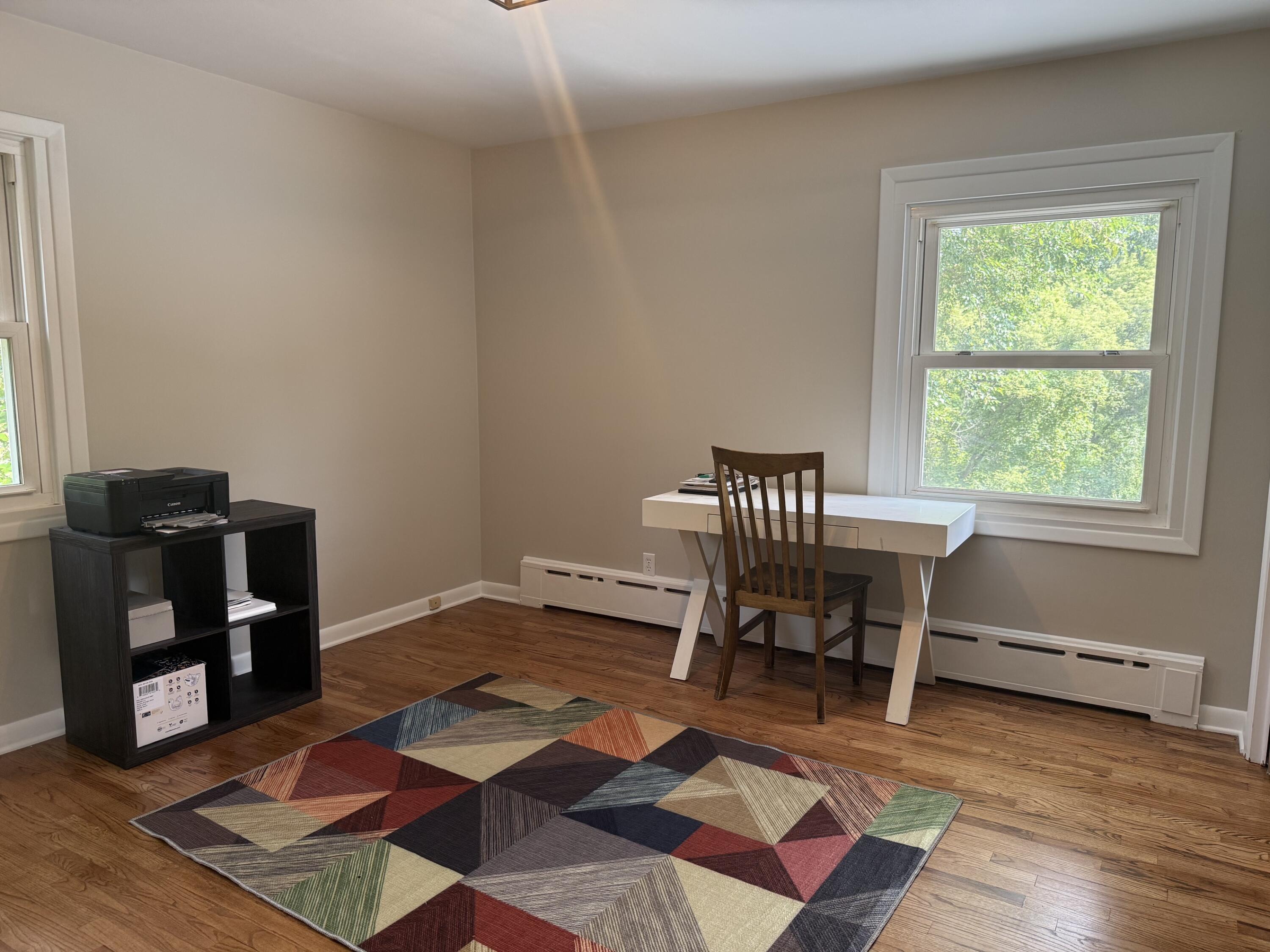 1122 W Green Street Property Photo 16