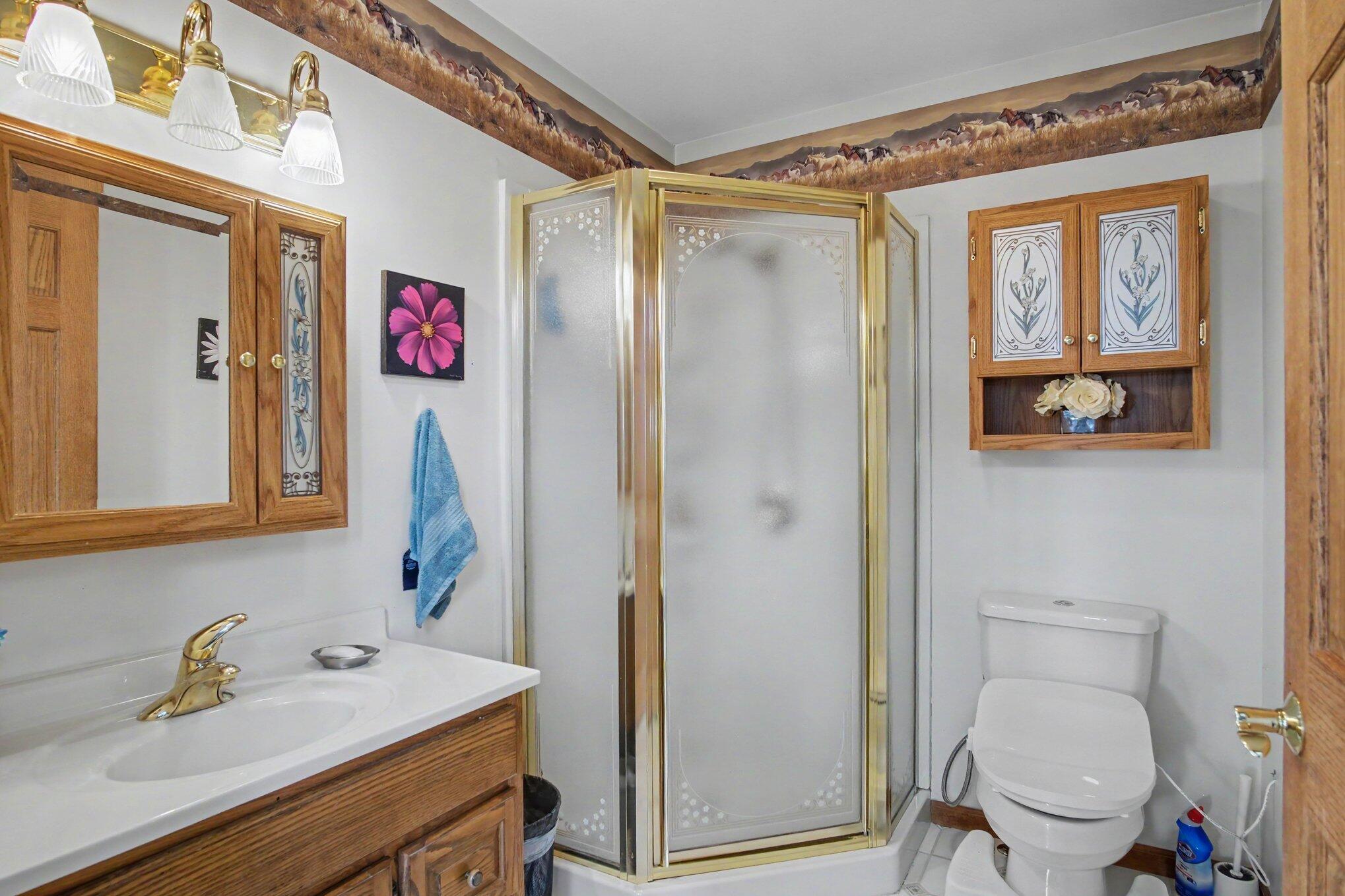 332 N Warner Avenue Property Photo 34