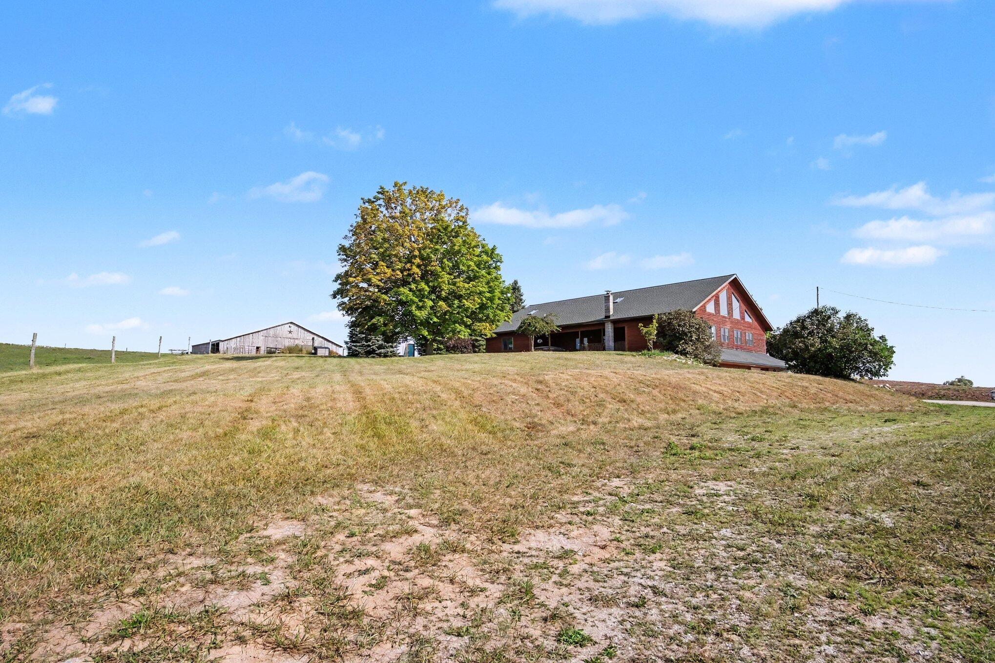 332 N Warner Avenue Property Photo 61