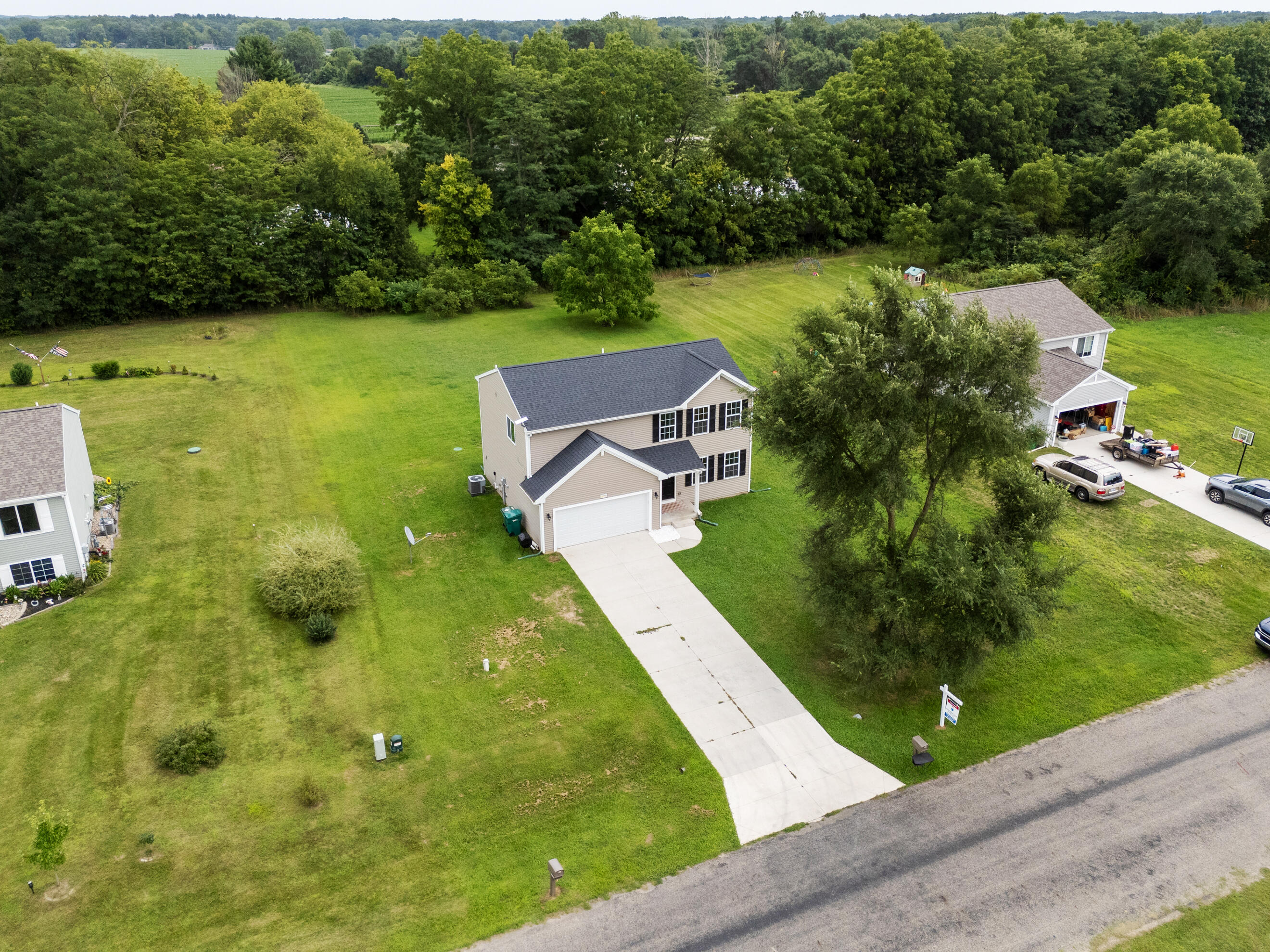 58705 Pond View Lane Property Photo 3