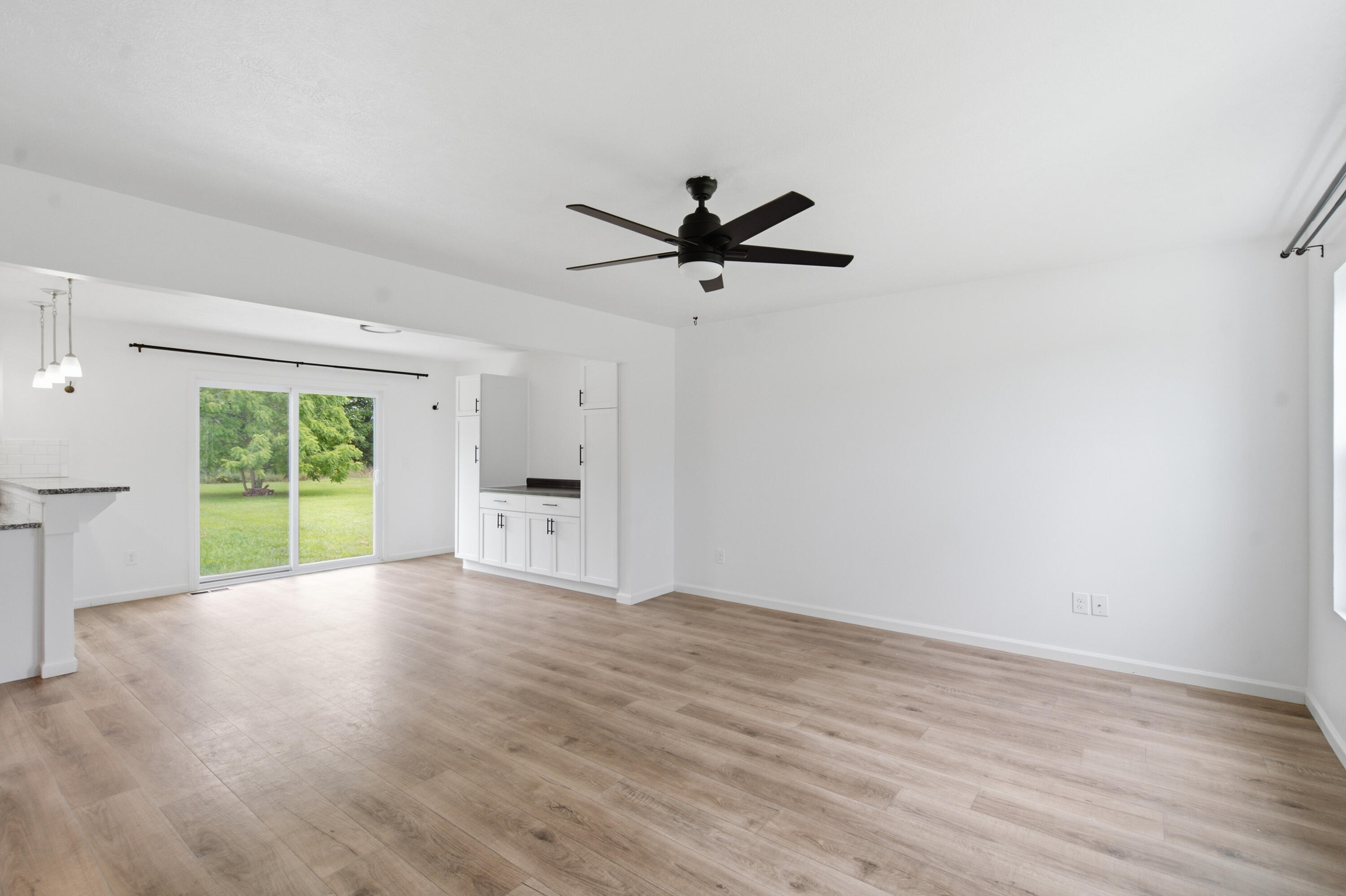58705 Pond View Lane Property Photo 5