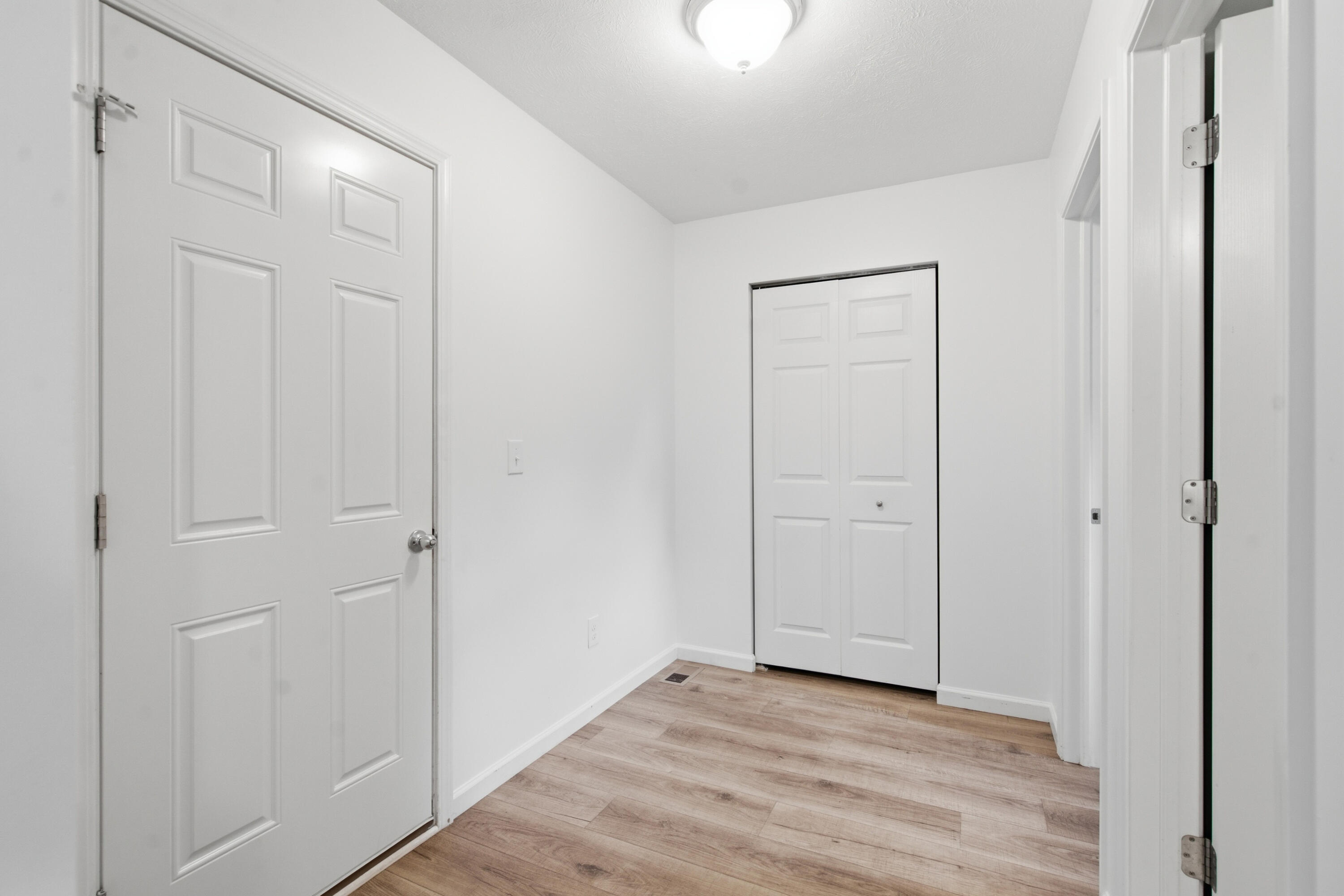 58705 Pond View Lane Property Photo 14