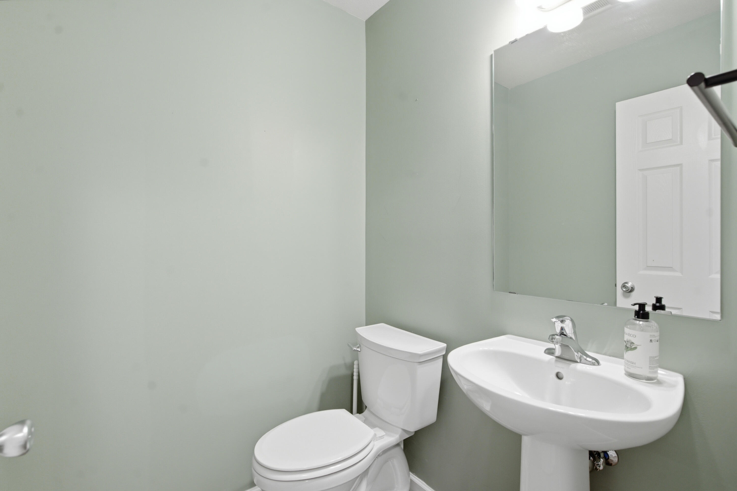 58705 Pond View Lane Property Photo 16