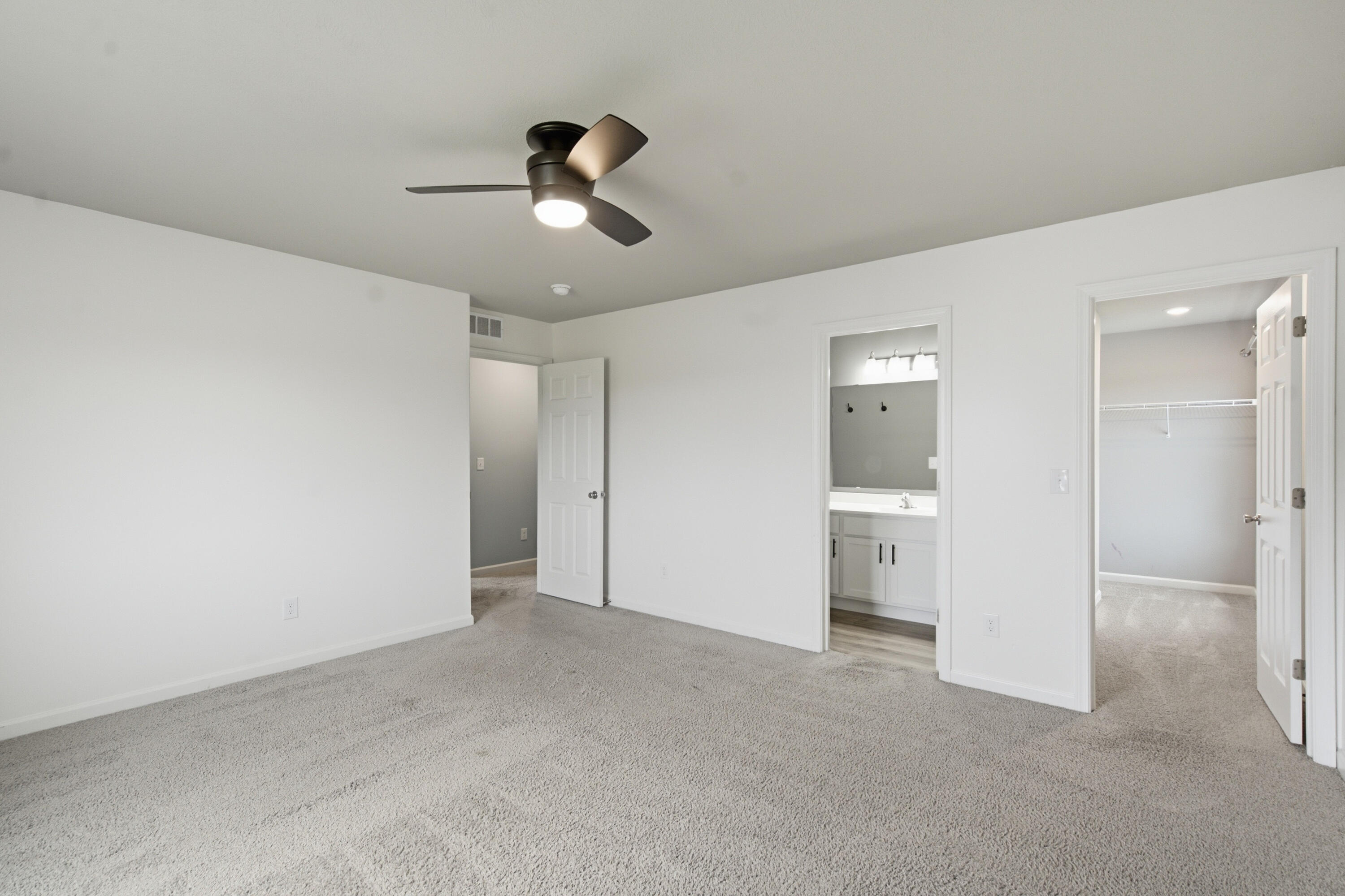 58705 Pond View Lane Property Photo 21