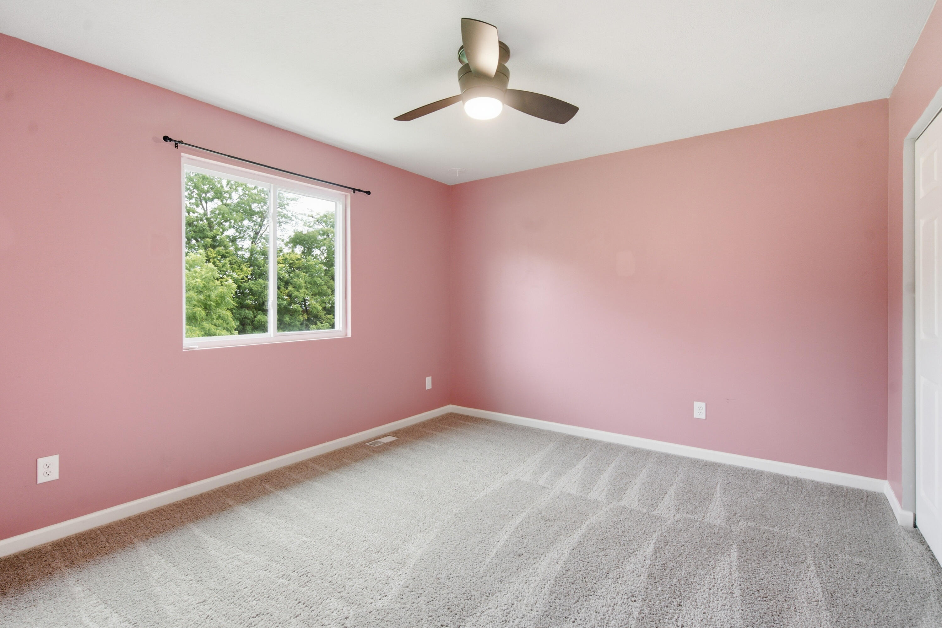 58705 Pond View Lane Property Photo 25