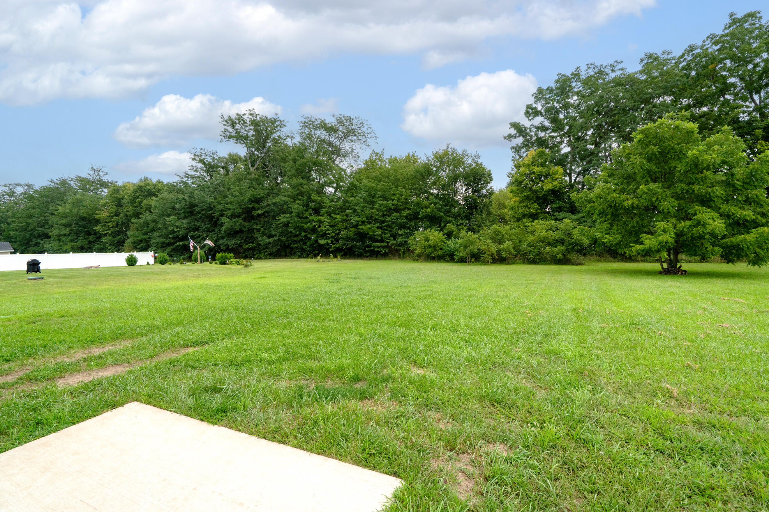 58705 Pond View Lane Property Photo 31