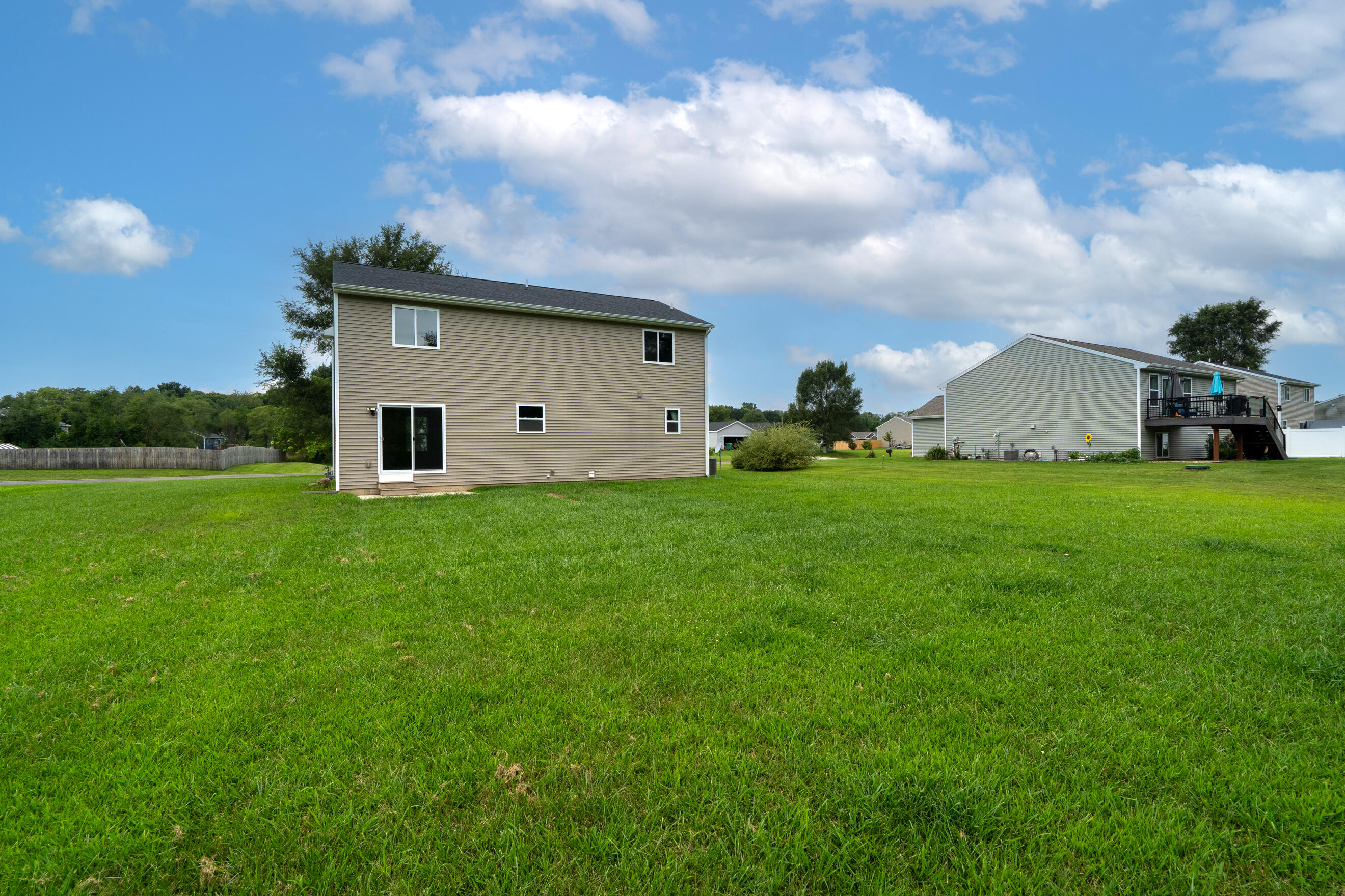 58705 Pond View Lane Property Photo 34