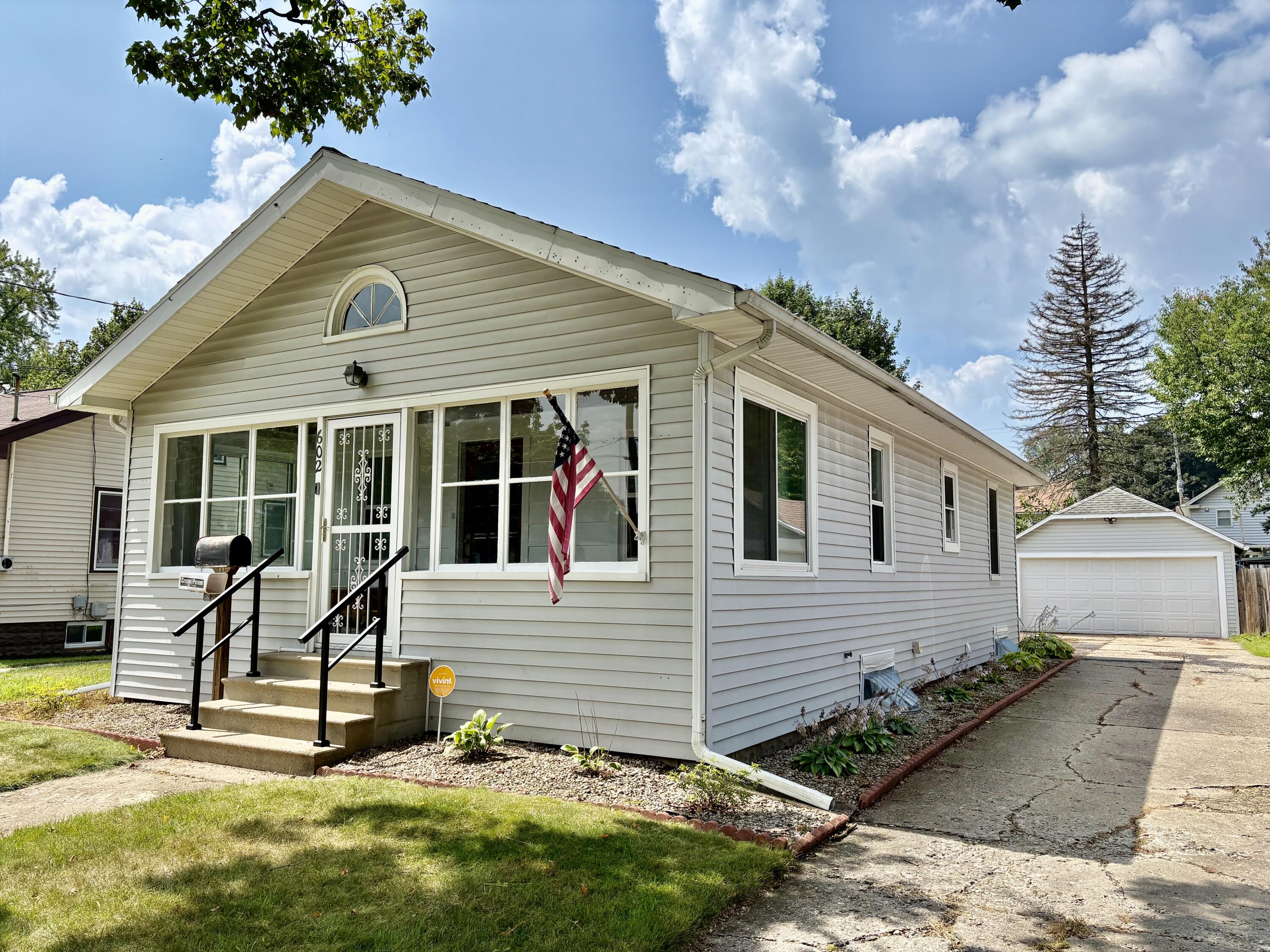 602 Seventh Street Property Photo 1