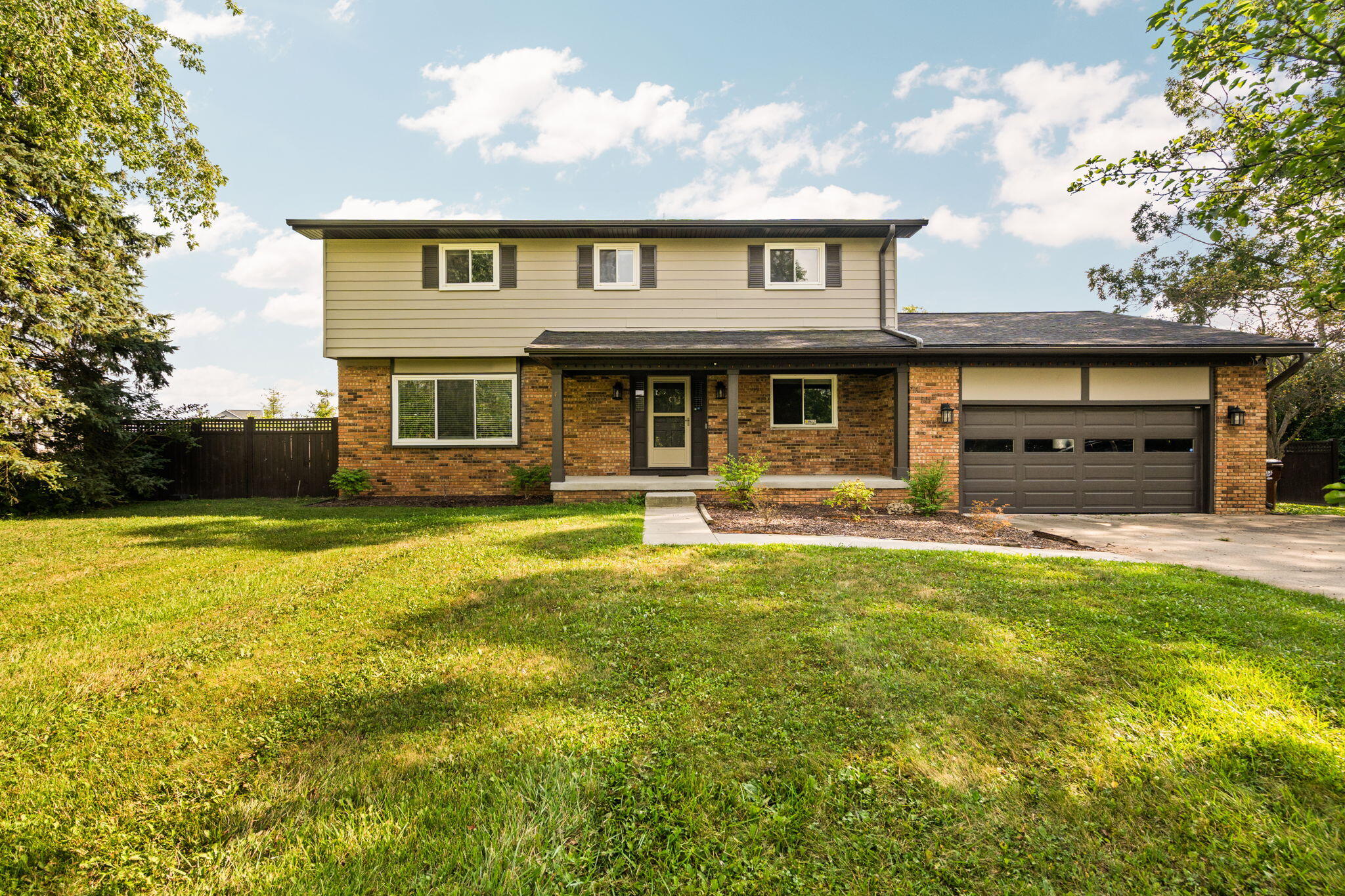705 W Bemis Road Property Photo 1