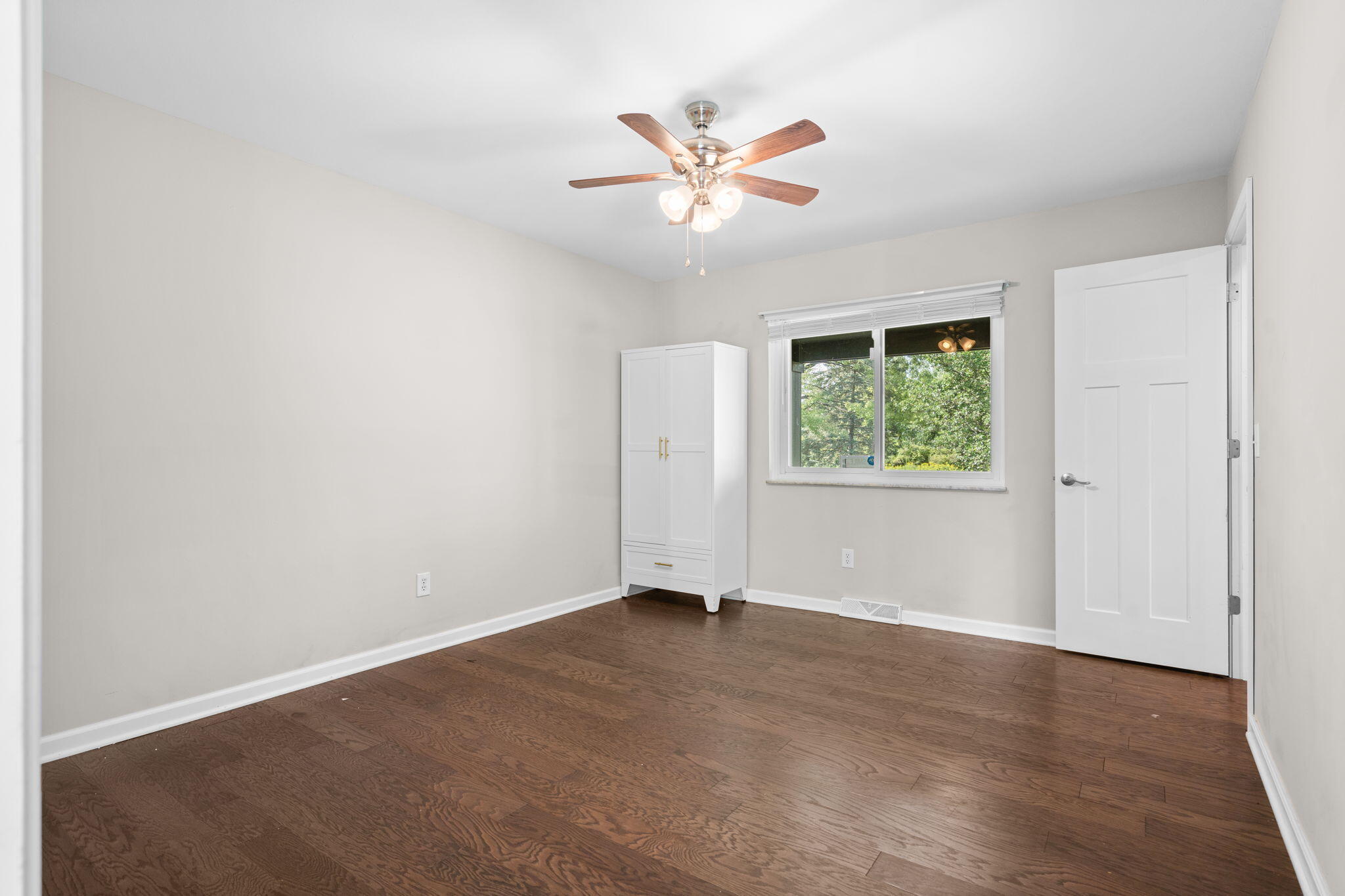 705 W Bemis Road Property Photo 20