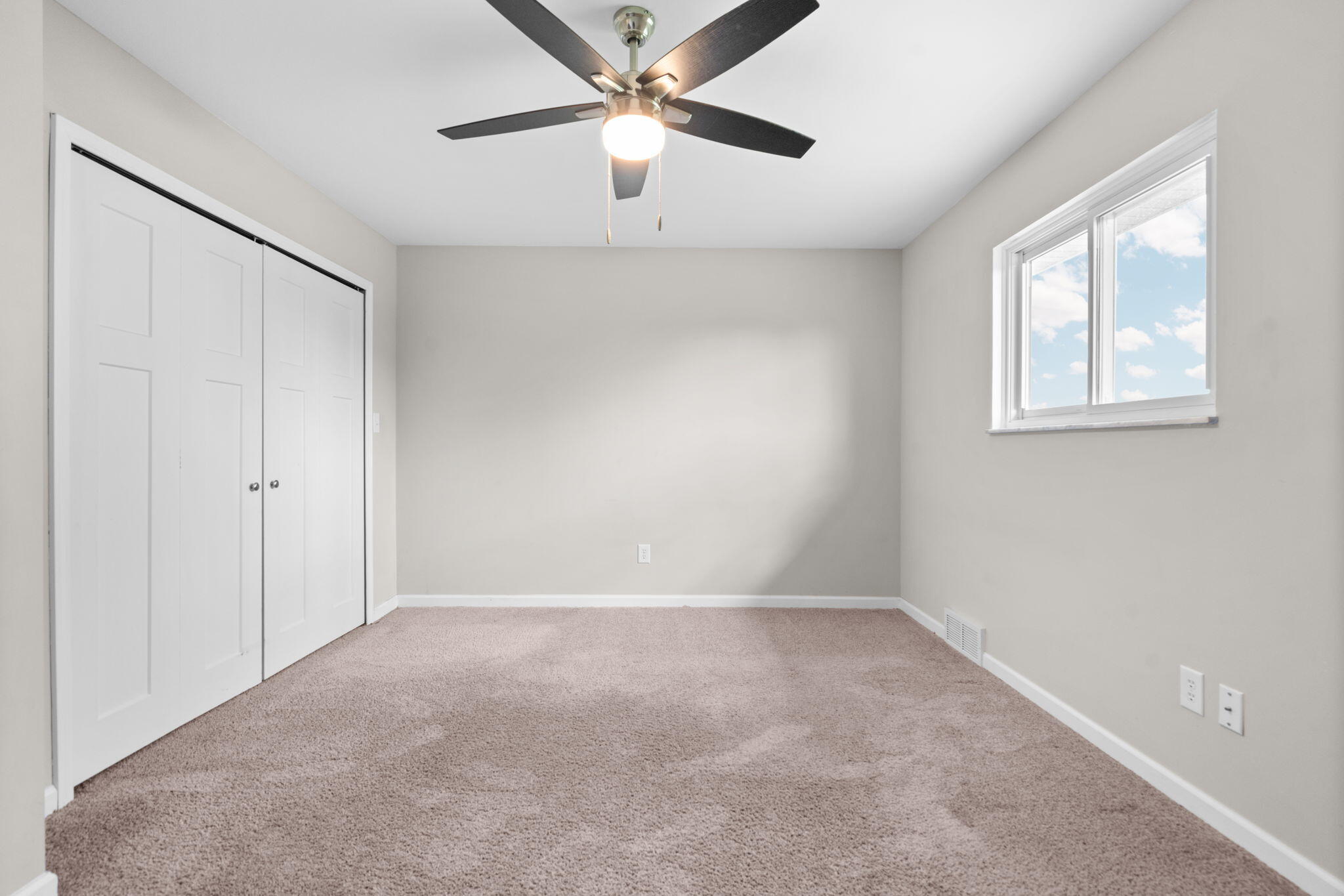 705 W Bemis Road Property Photo 33