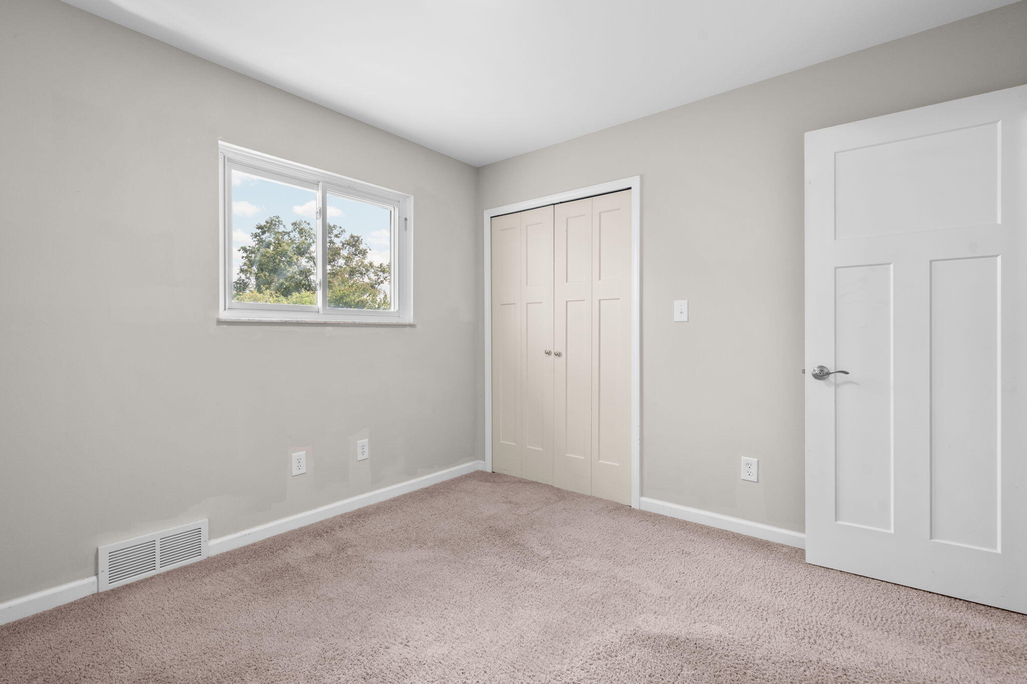 705 W Bemis Road Property Photo 37