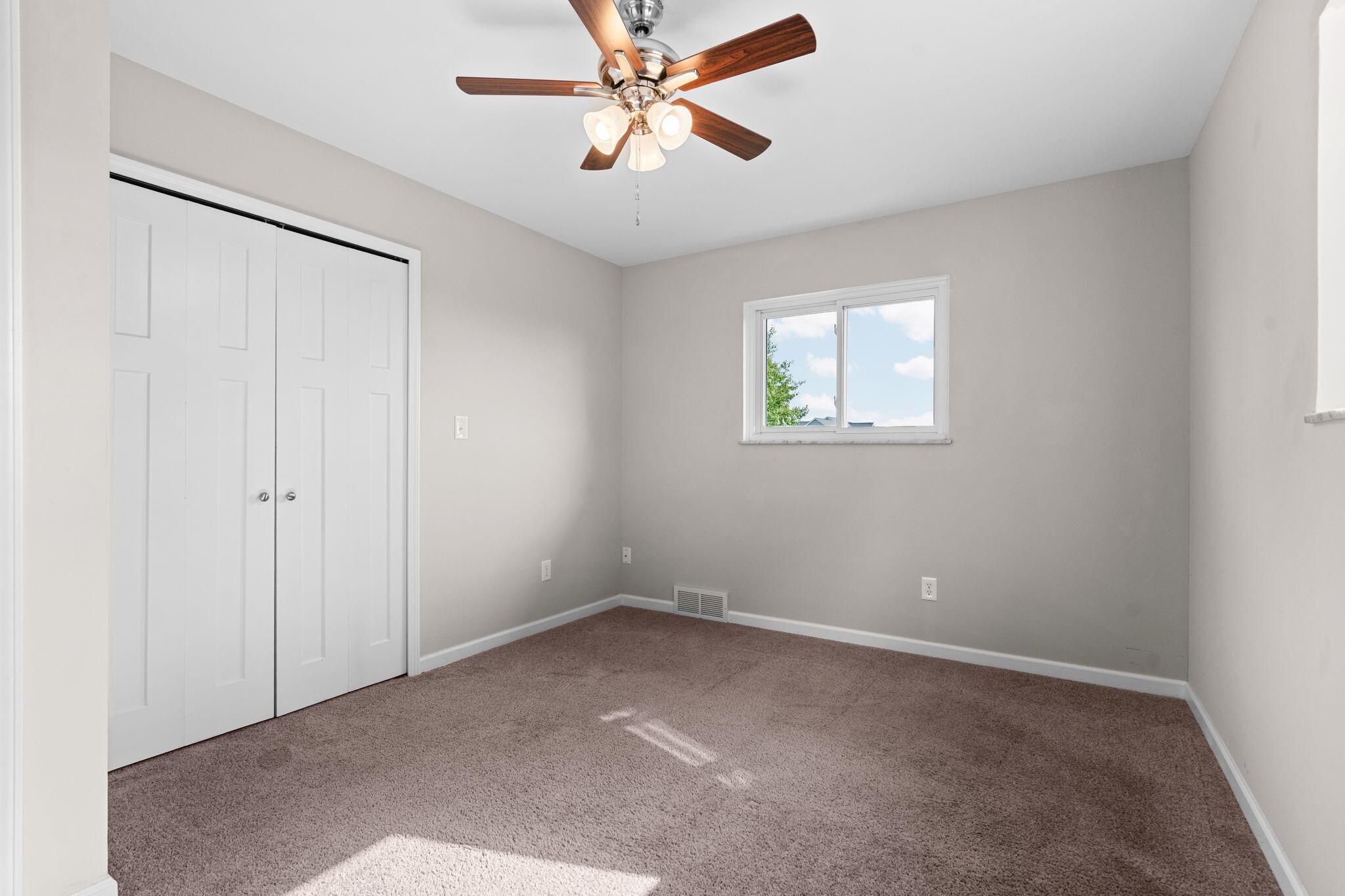 705 W Bemis Road Property Photo 39