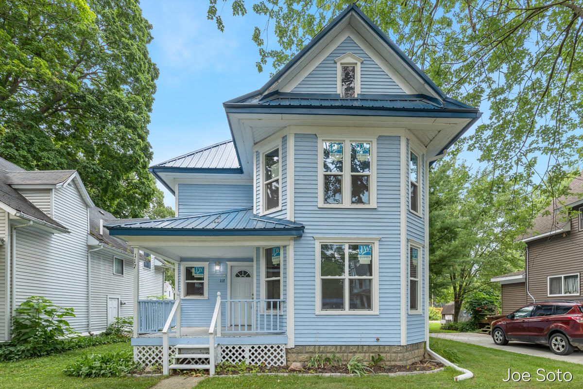 117 E Wright Avenue Property Photo 1