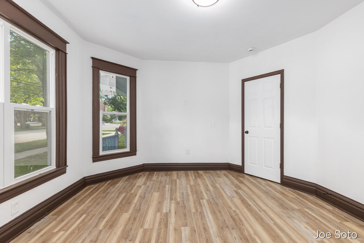 117 E Wright Avenue Property Photo 14