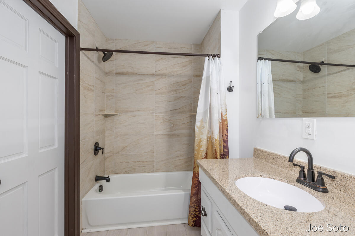 117 E Wright Avenue Property Photo 15