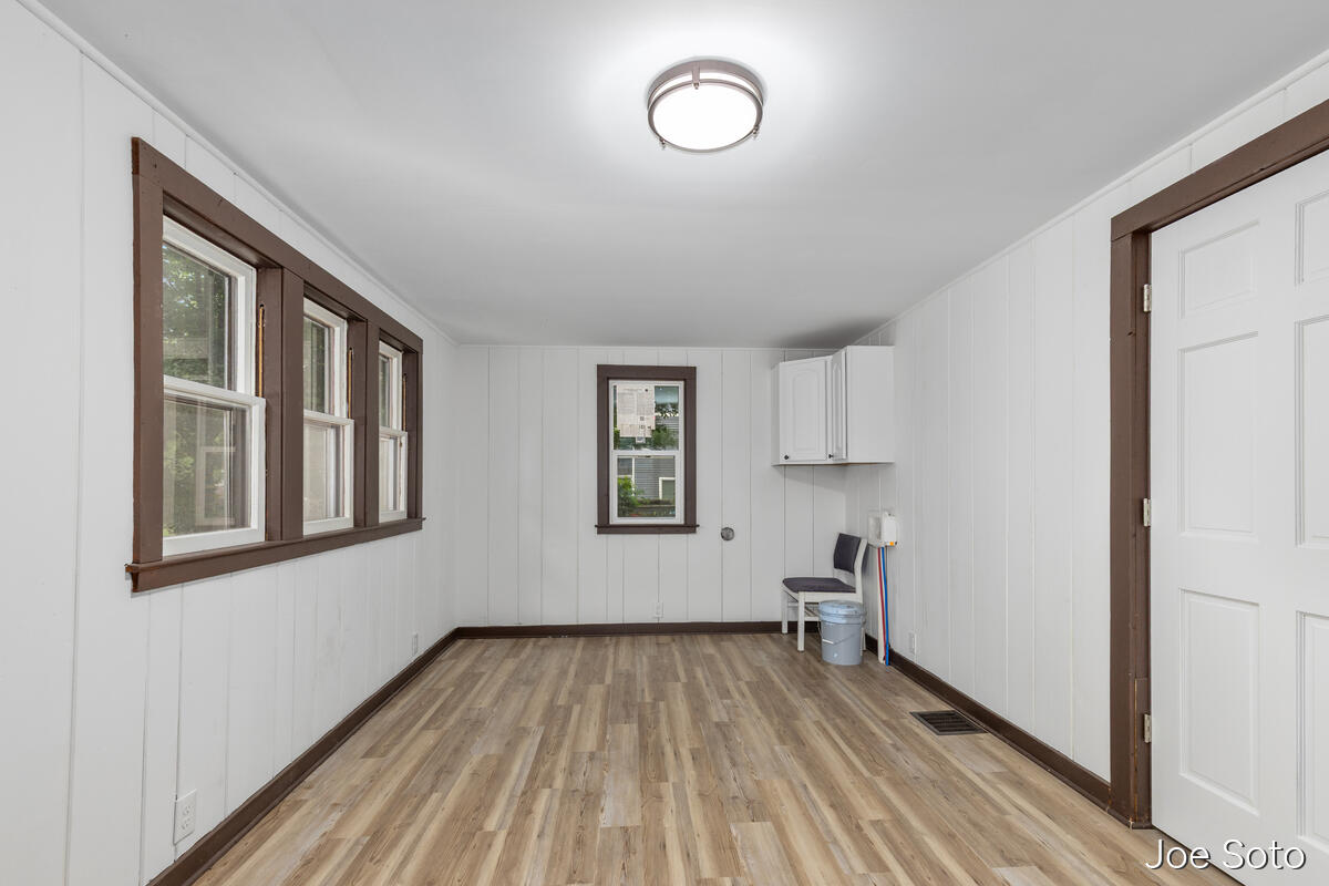 117 E Wright Avenue Property Photo 16