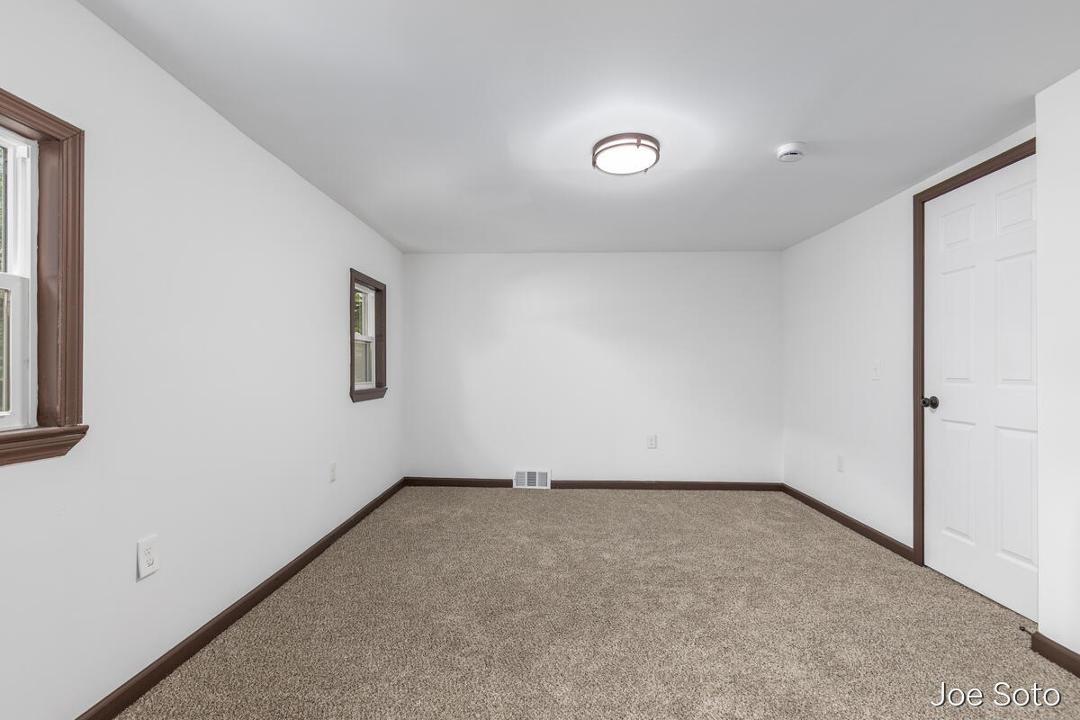 117 E Wright Avenue Property Photo 22