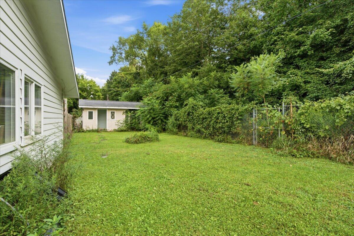 9129 3rd Street Property Photo 4