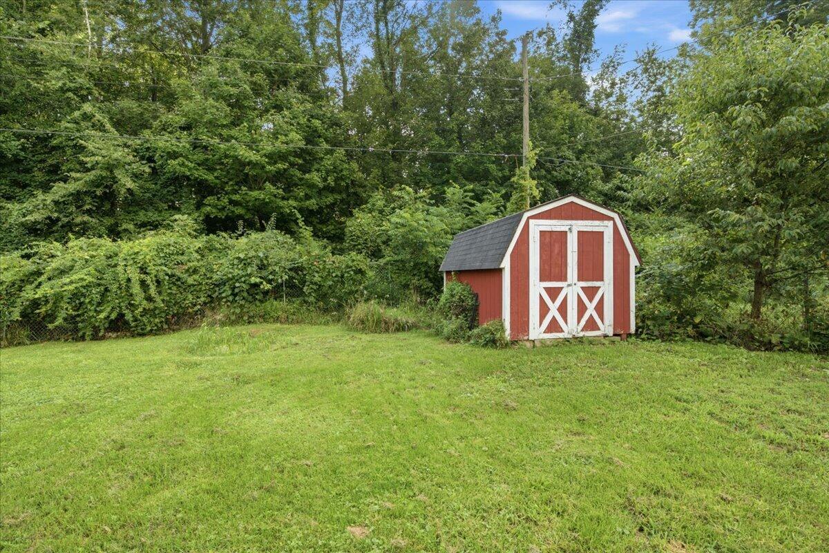 9129 3rd Street Property Photo 5