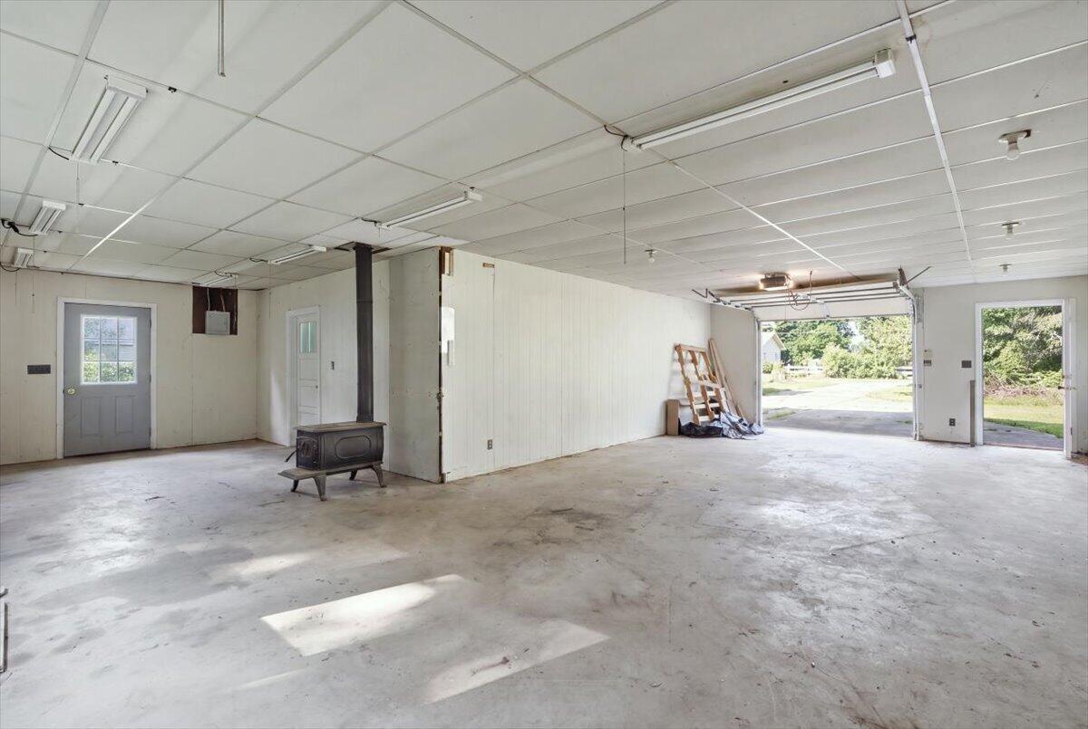 9129 3rd Street Property Photo 6