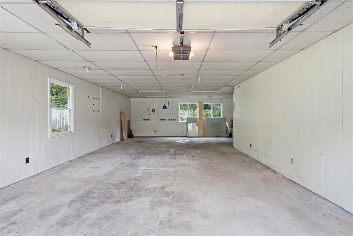 9129 3rd Street Property Photo 7