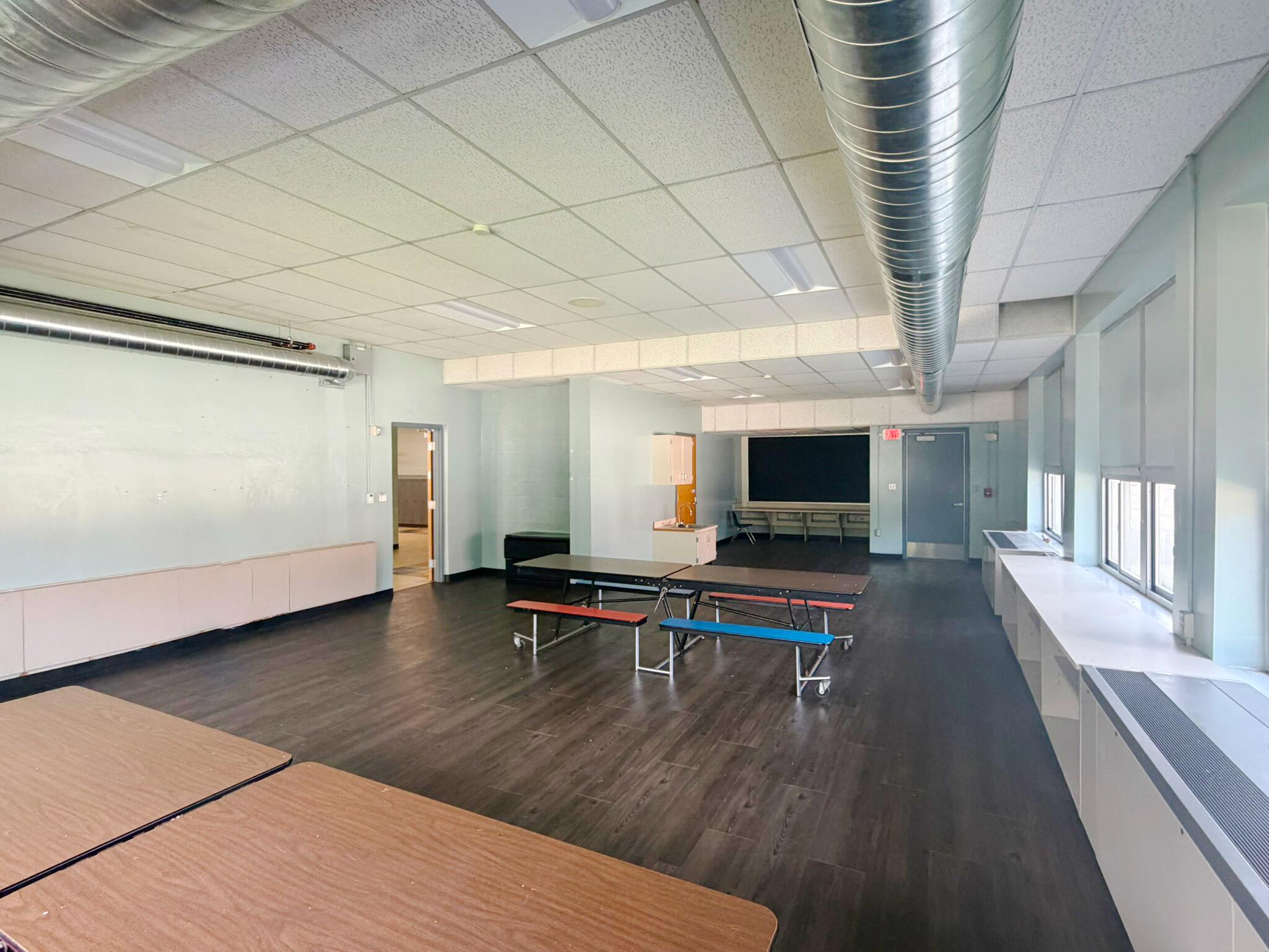 300 E Cass Street 100 Property Photo 13
