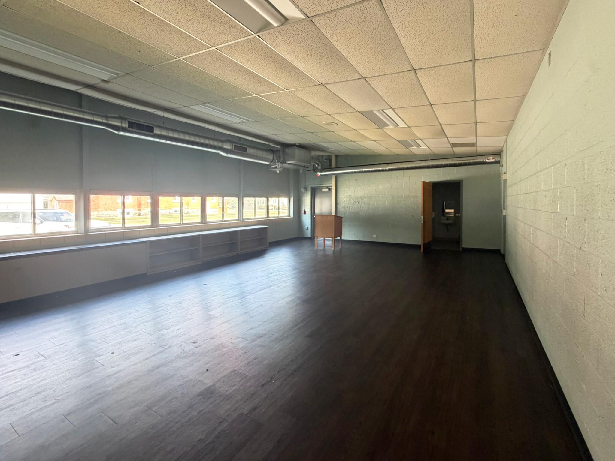 300 E Cass Street 100 Property Photo 19