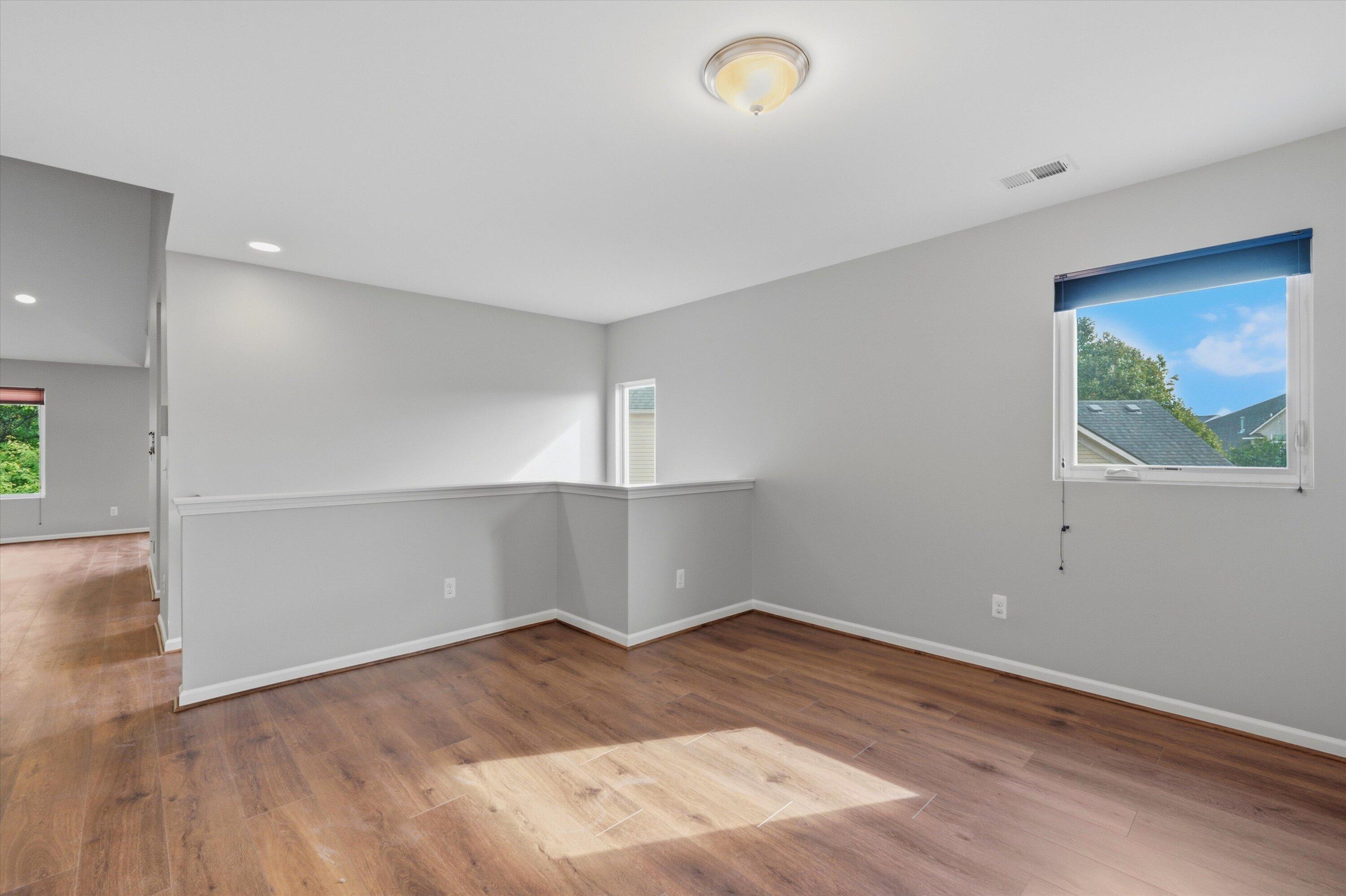 29442 Woodpark Circle Property Photo 6
