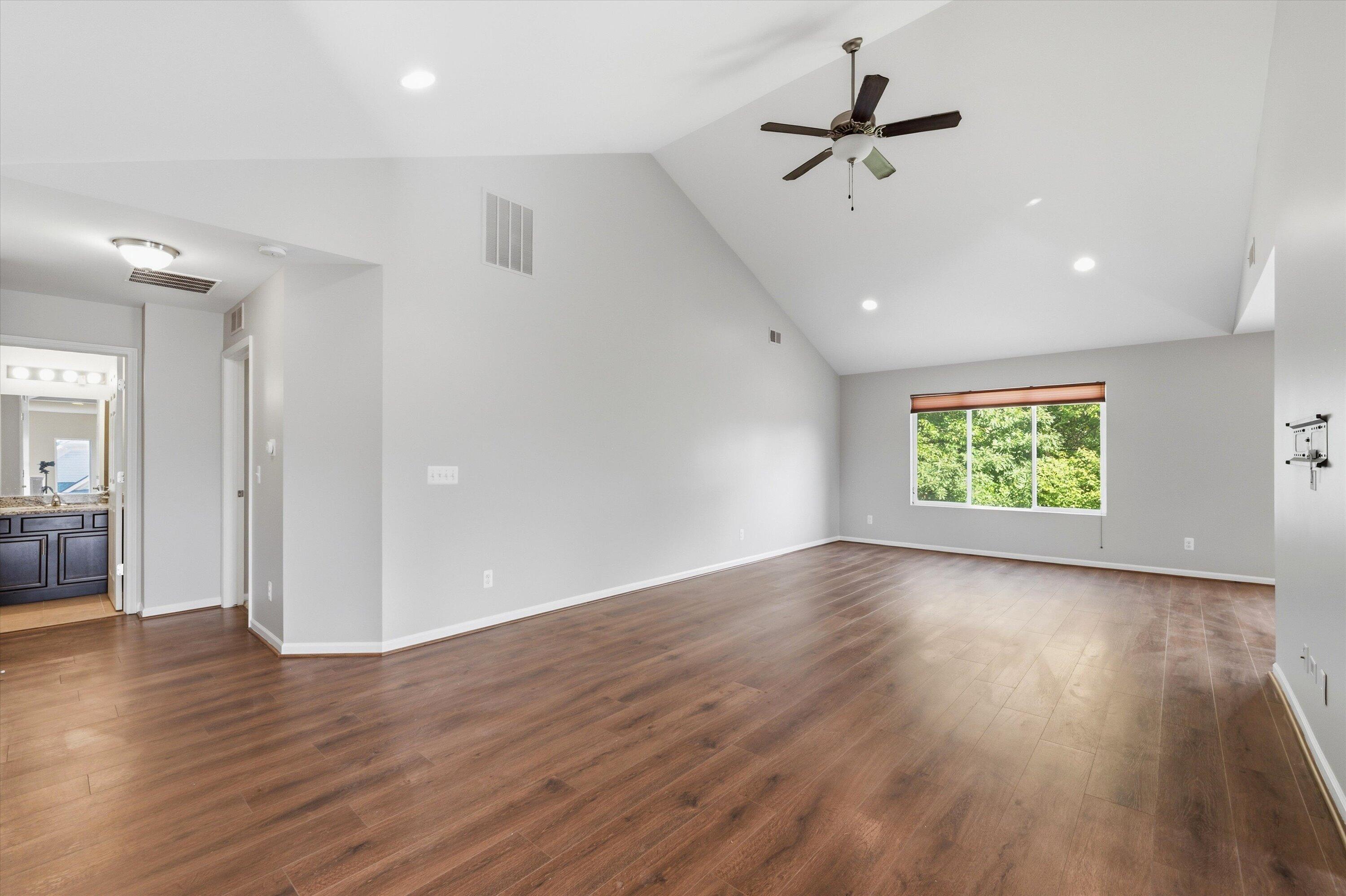 29442 Woodpark Circle Property Photo 8