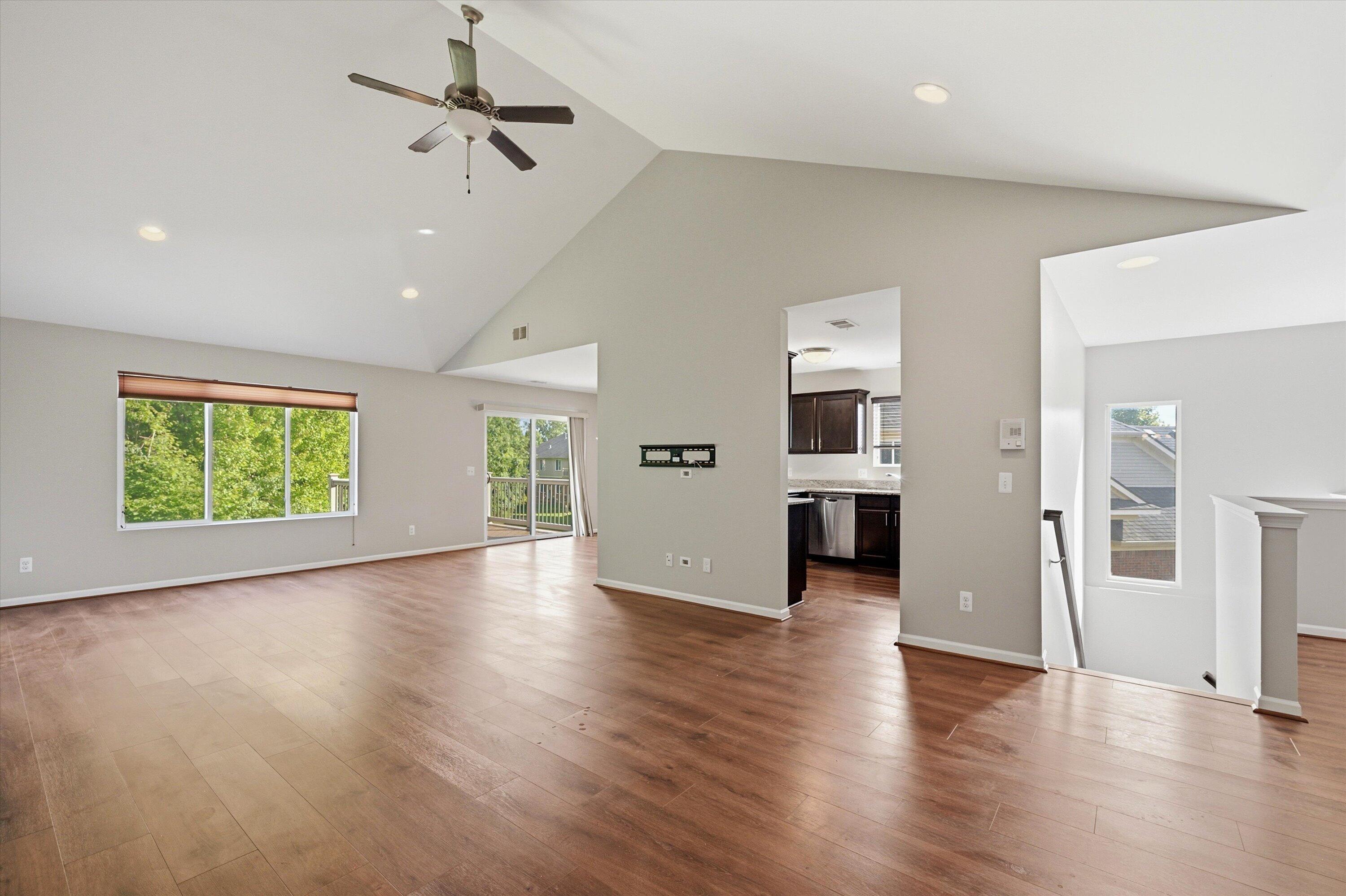 29442 Woodpark Circle Property Photo 10